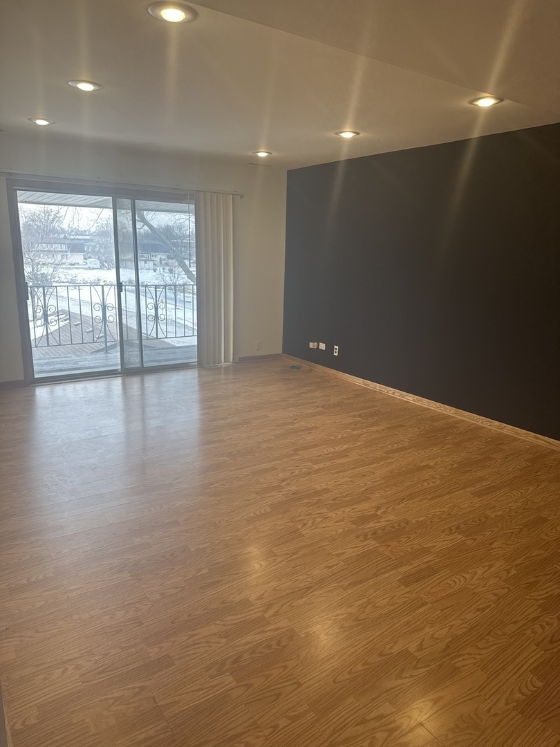5721 CIRCLE Drive Unit: 304