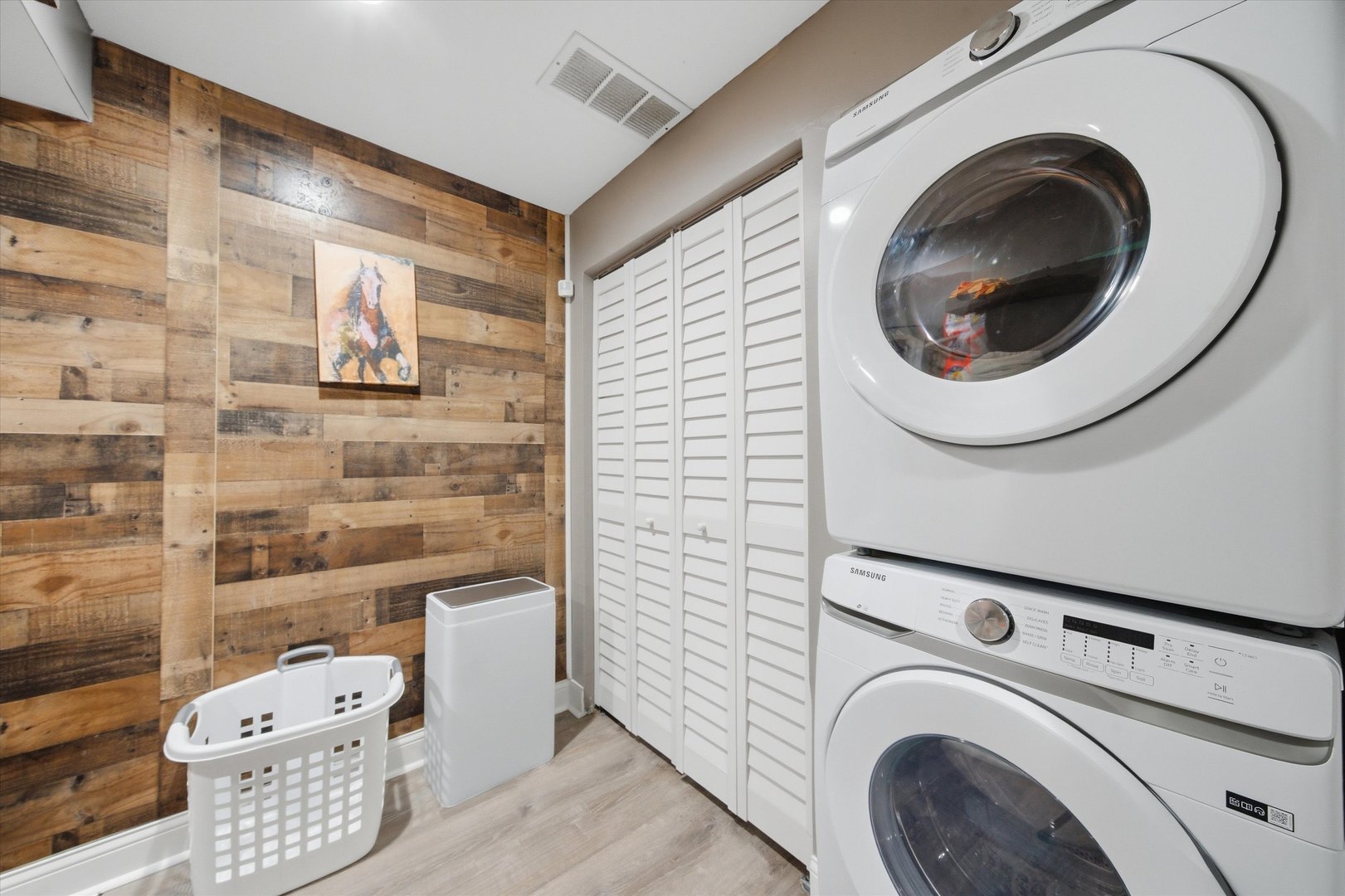 231 E 59th Street Unit: 1