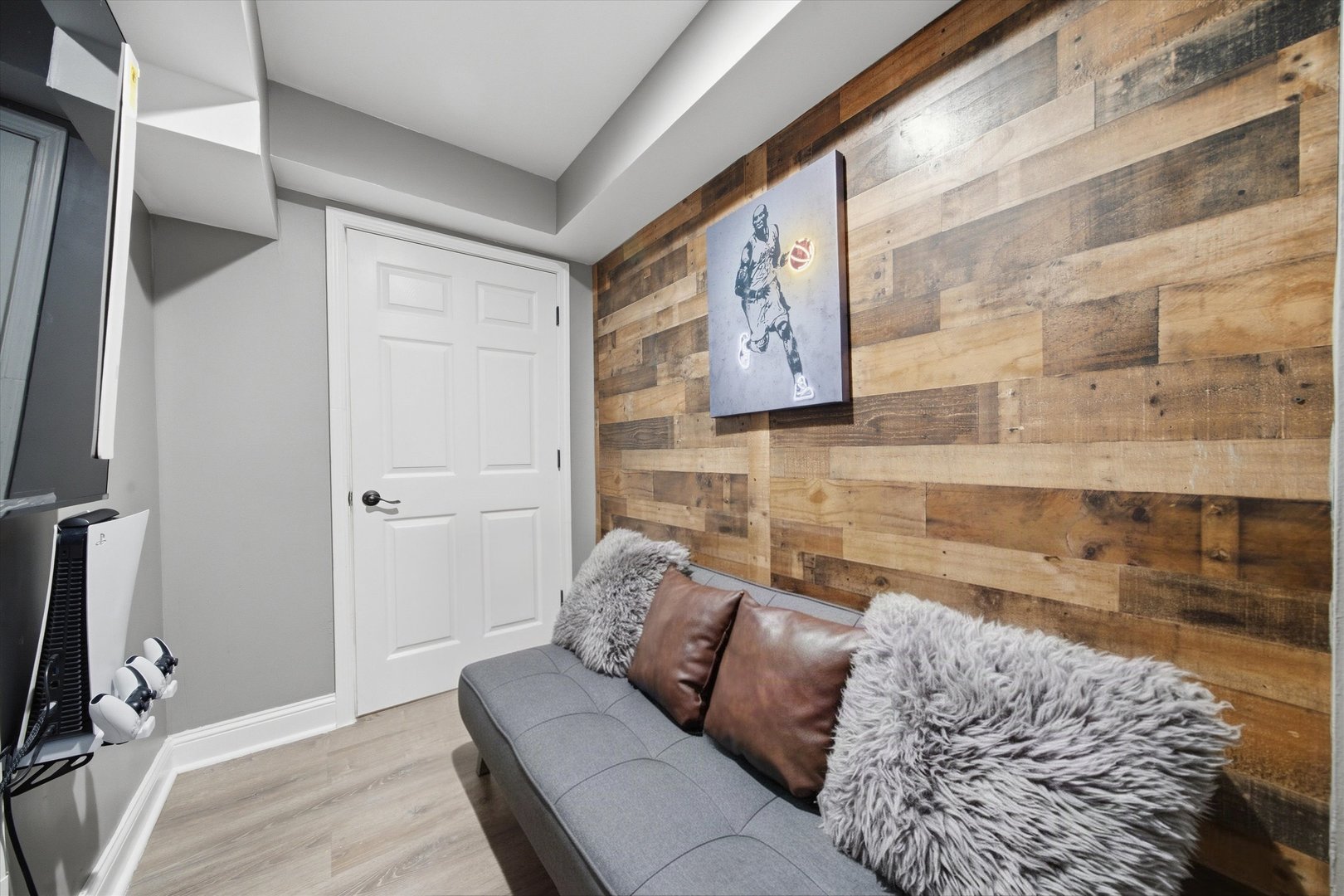 231 E 59th Street Unit: 1