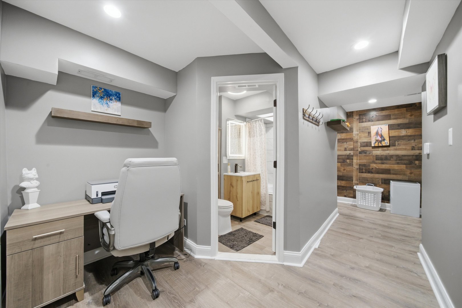 231 E 59th Street Unit: 1