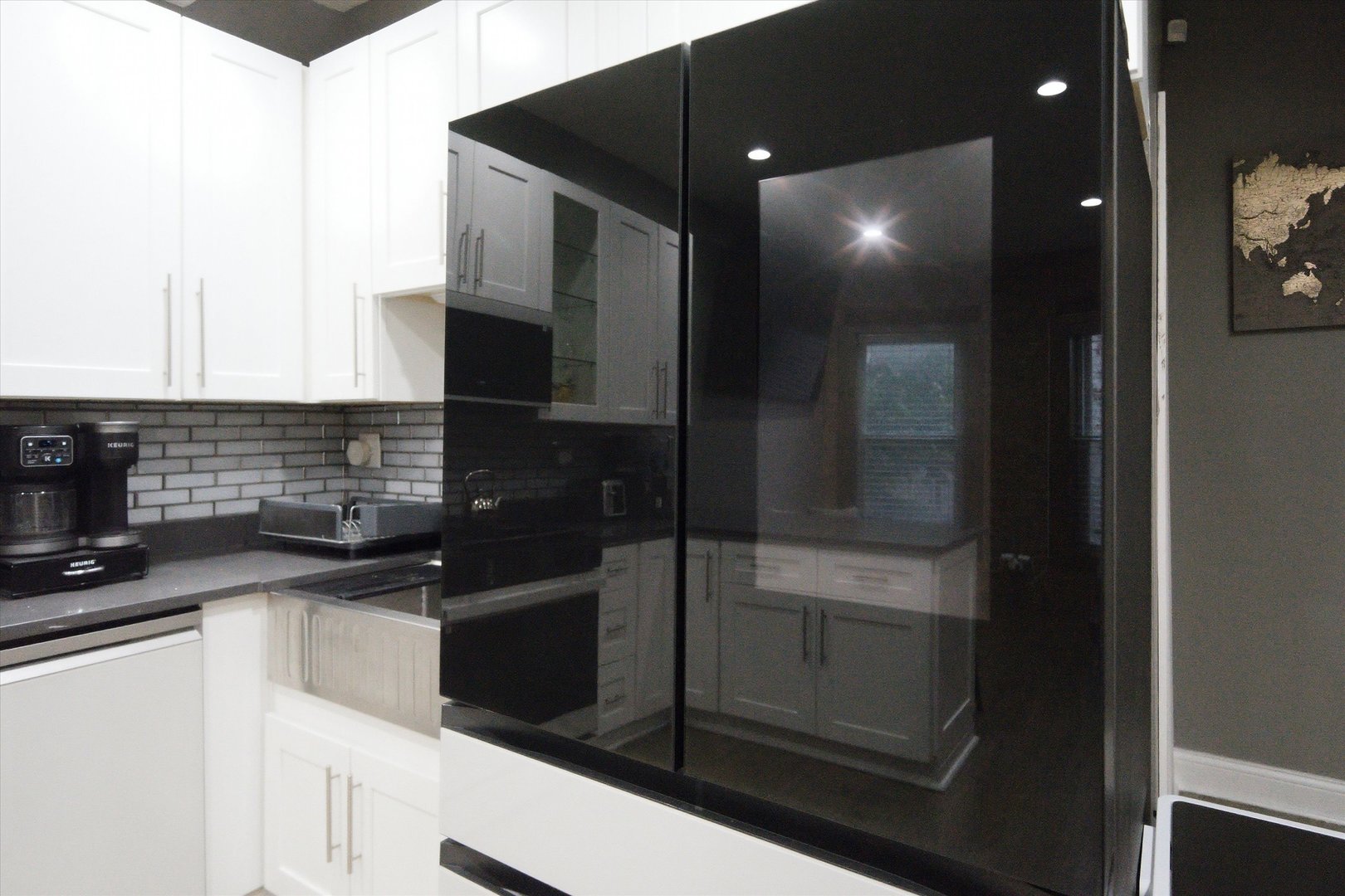 231 E 59th Street Unit: 1