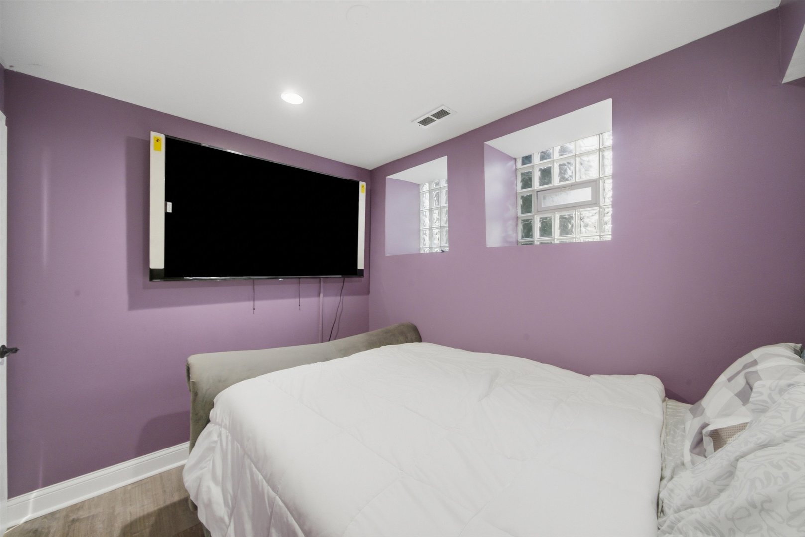 231 E 59th Street Unit: 1