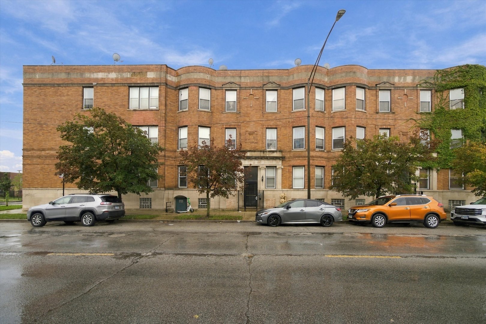 231 E 59th Street Unit: 1