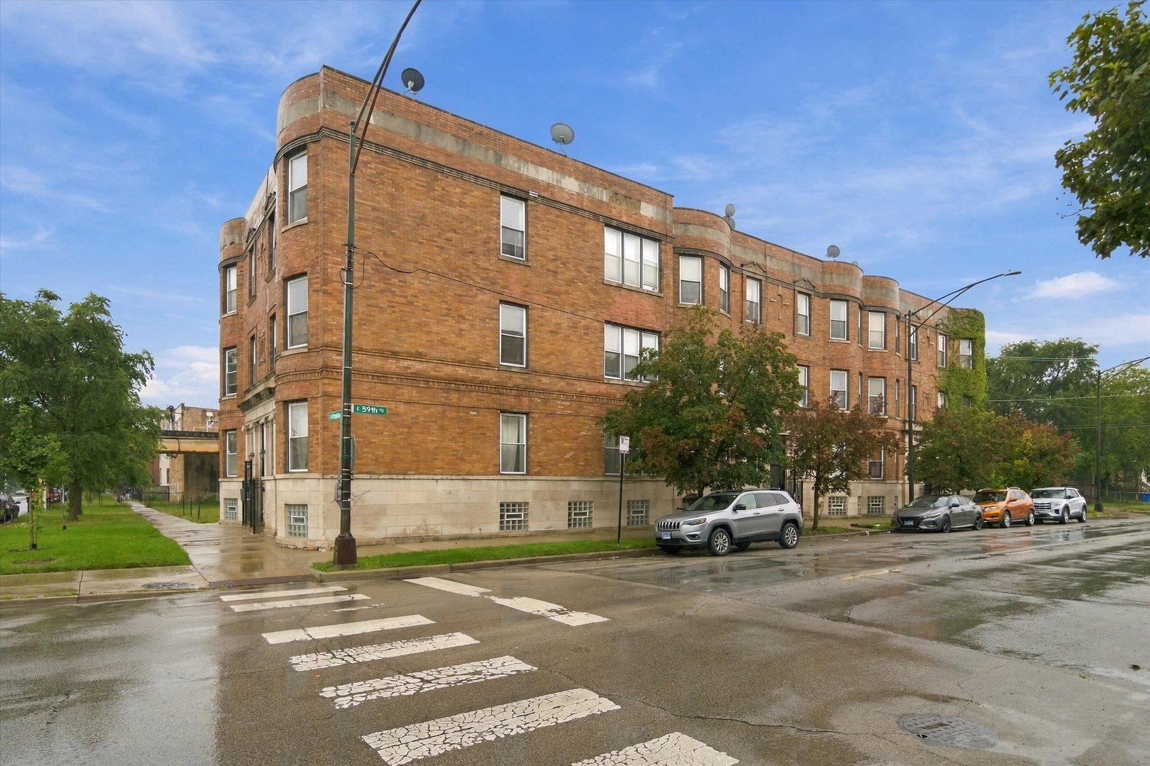231 E 59th Street Unit: 1