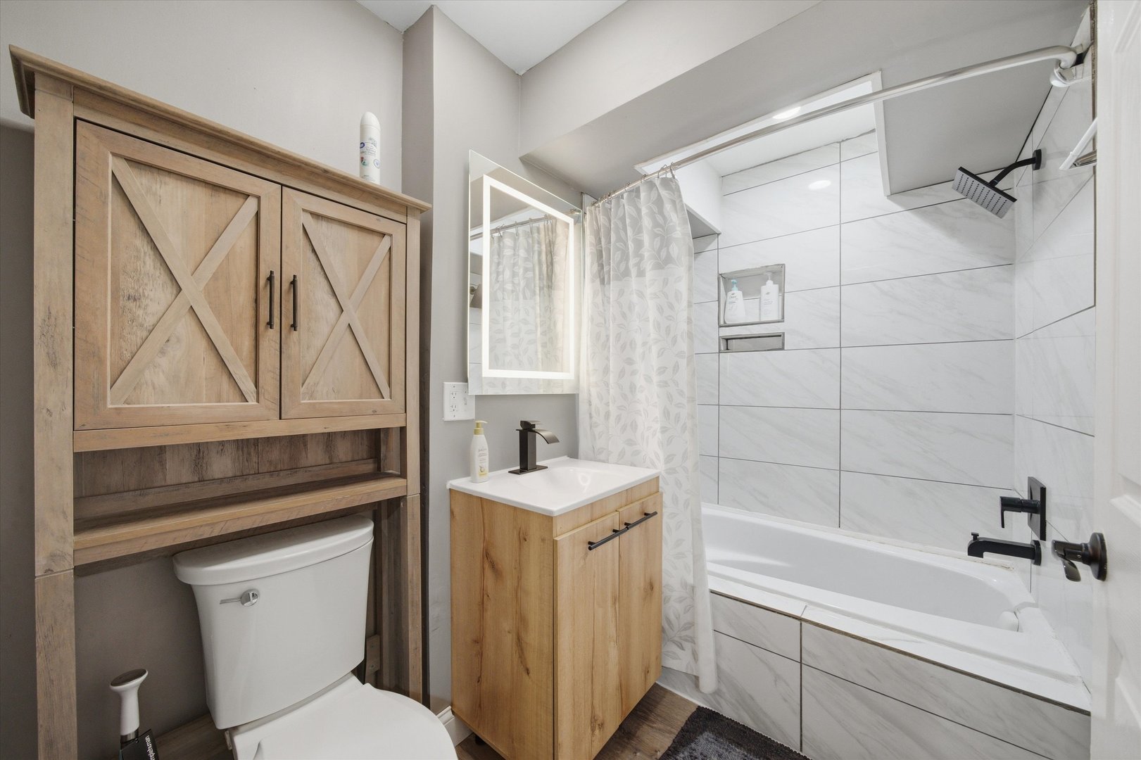 231 E 59th Street Unit: 1
