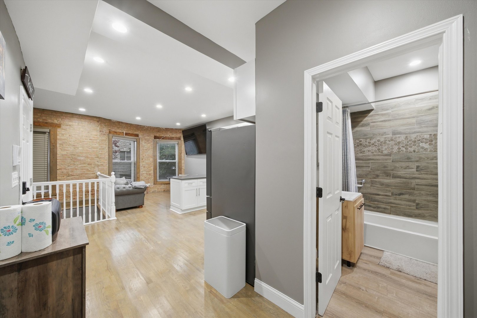 231 E 59th Street Unit: 1