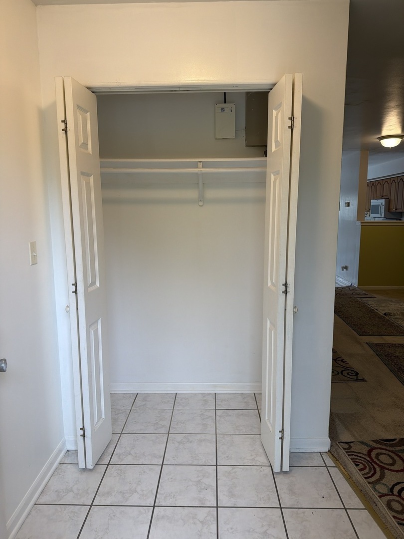 4100 W Cermak Road Unit: 1