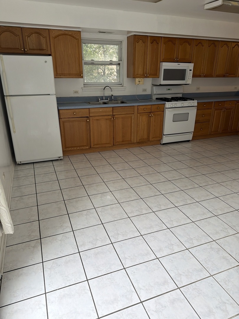4100 W Cermak Road Unit: 1