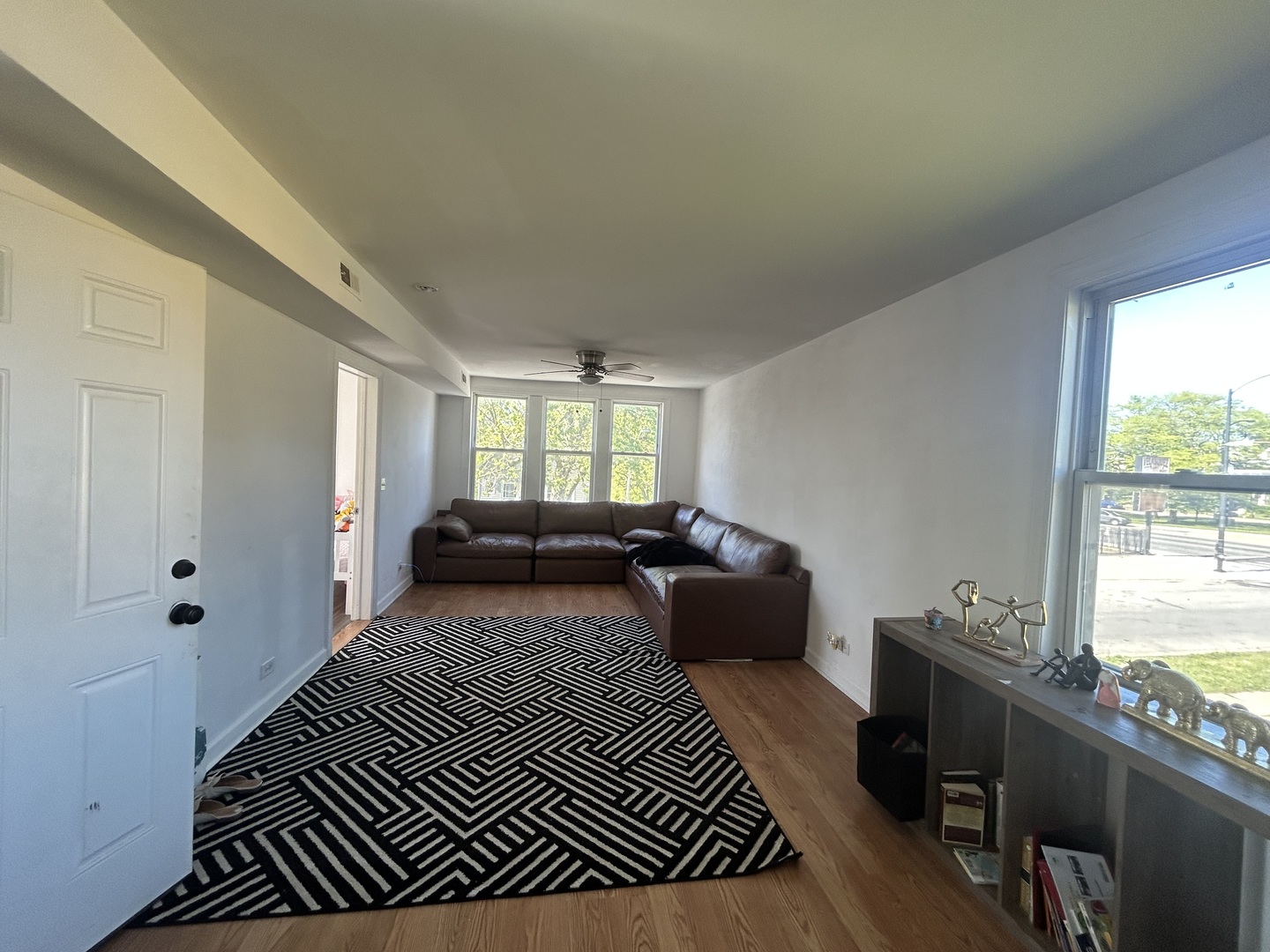 1561 E 93rd Street Unit: 2