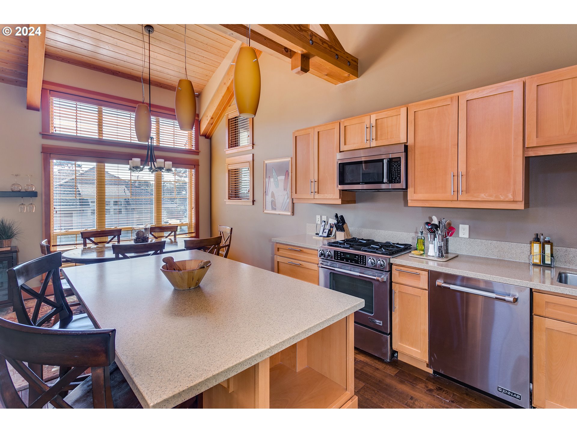 132 E Surfcrest AVE A-2 (L)