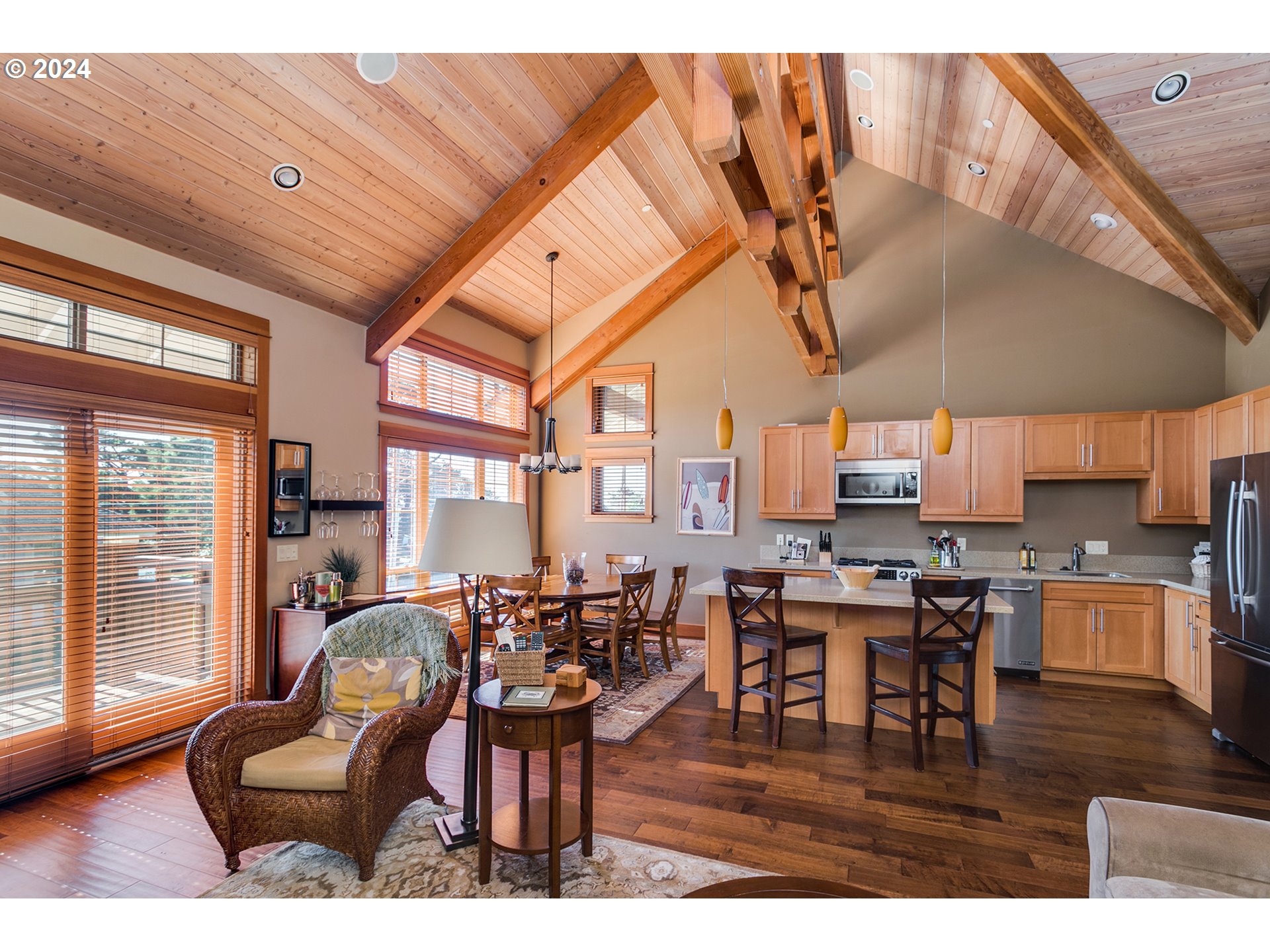 132 E Surfcrest AVE A-2 (L)