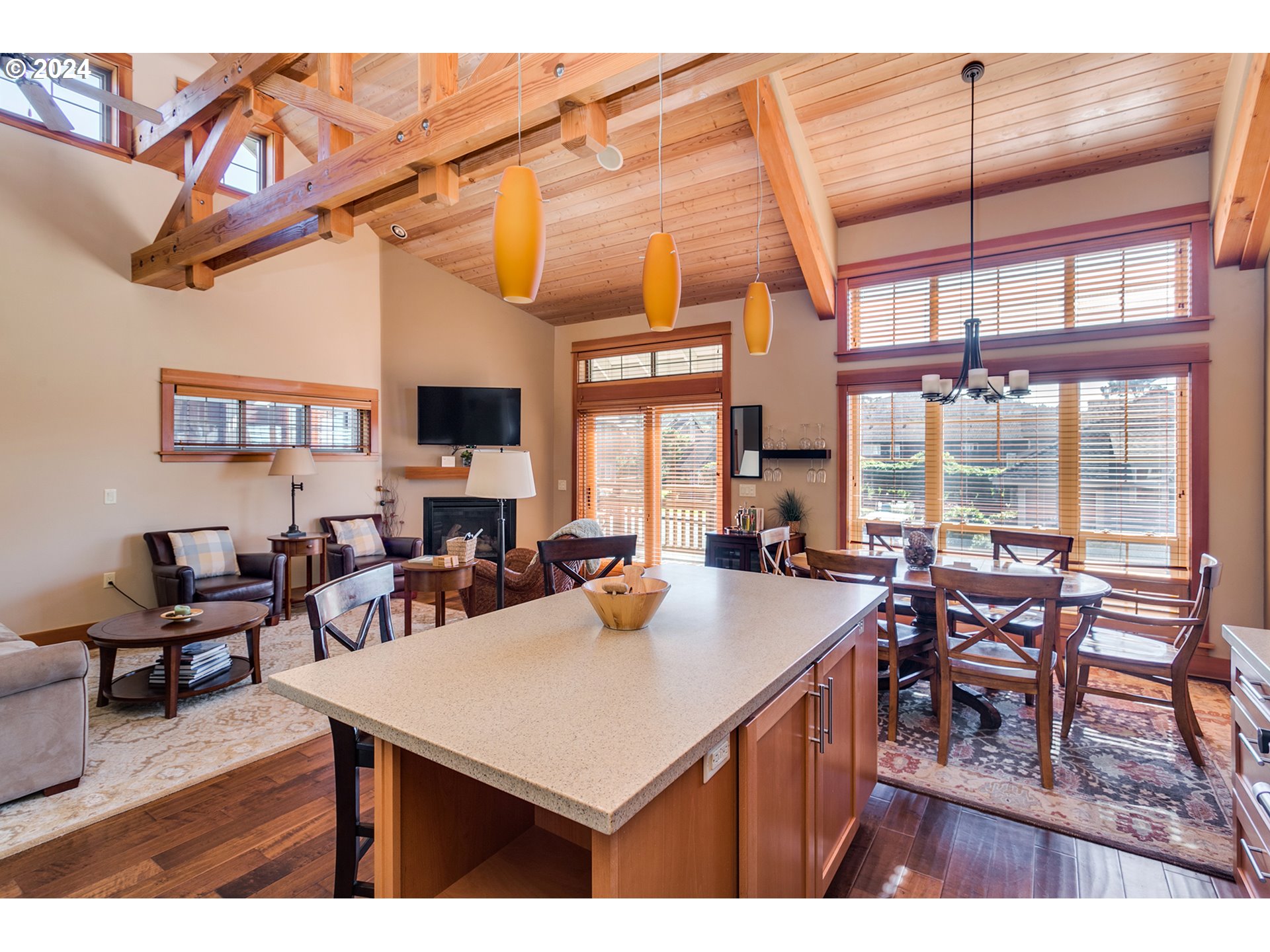 132 E Surfcrest AVE A-2 (L)
