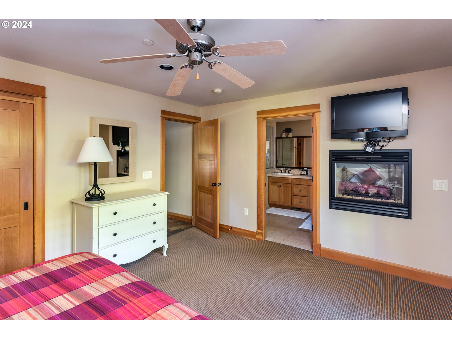 132 E Surfcrest AVE A-2 (L)
