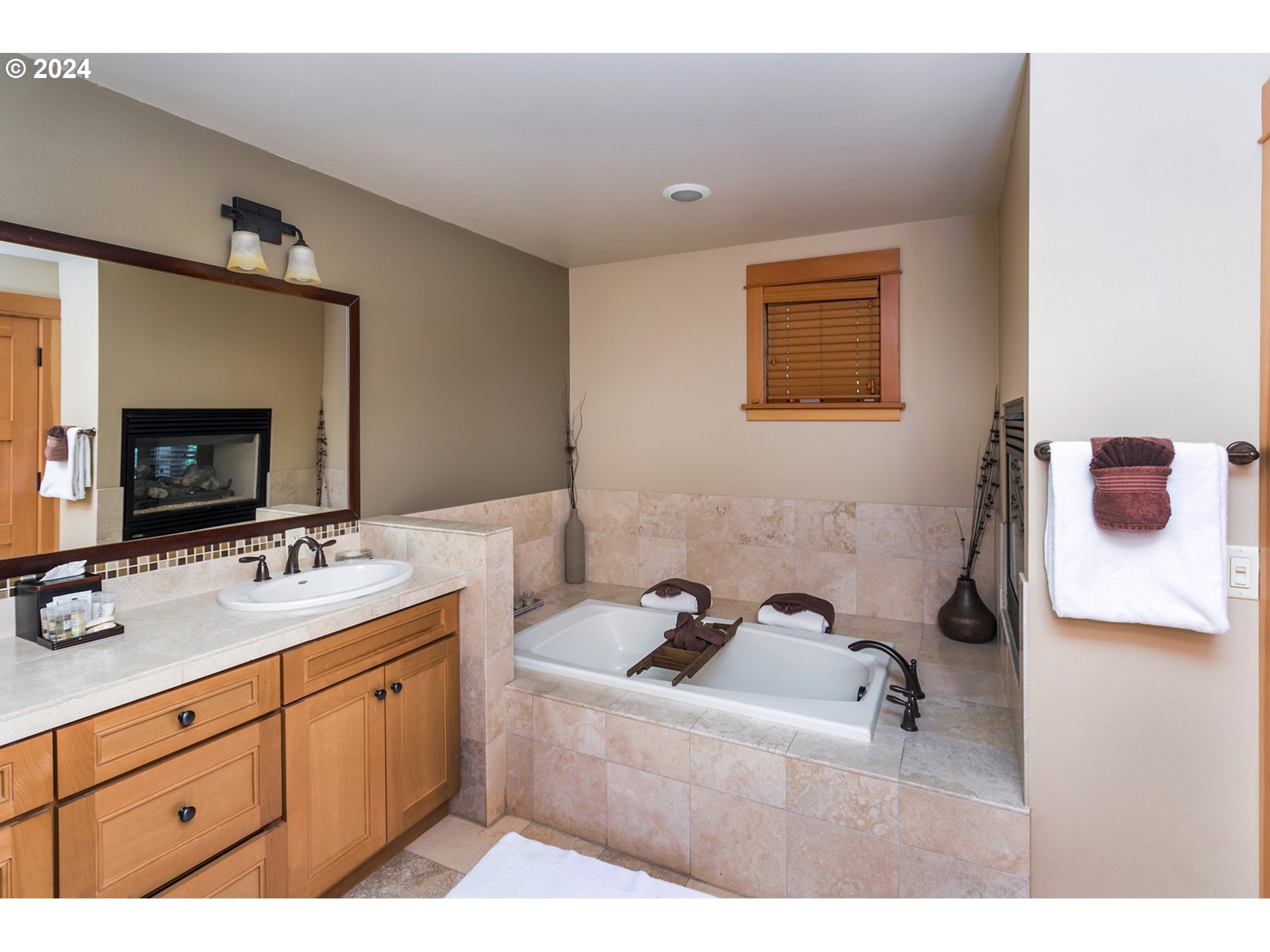 132 E Surfcrest AVE A-2 (L)