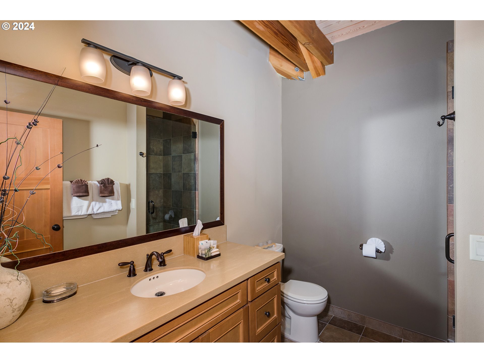 132 E Surfcrest AVE A-2 (L)