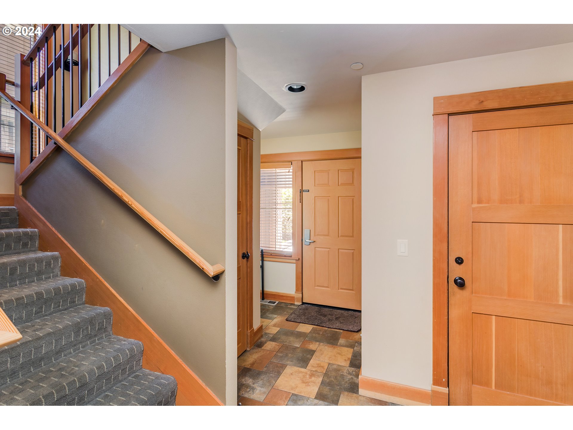 132 E Surfcrest AVE A-2 (L)