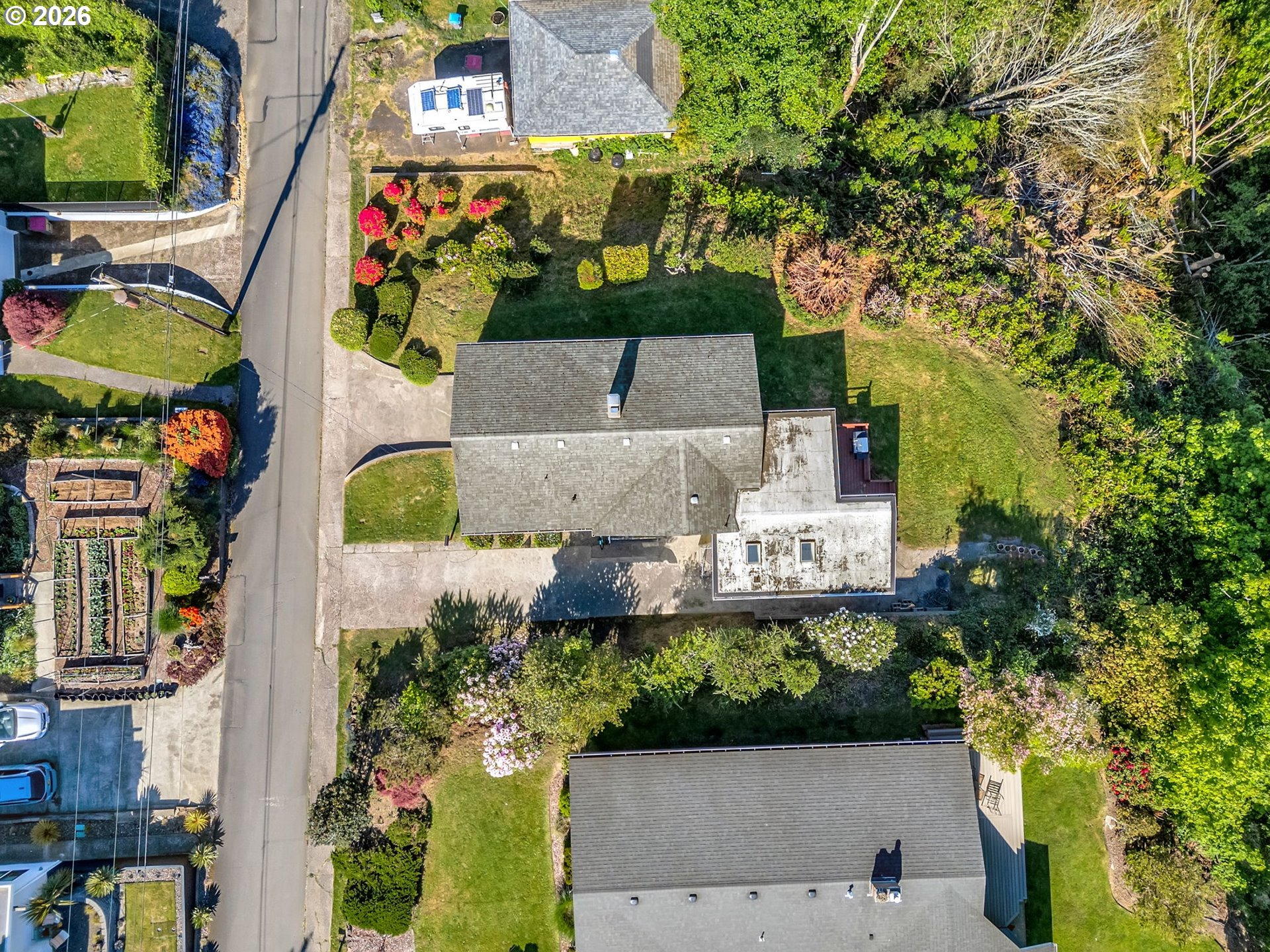 3522 GRAND AVE