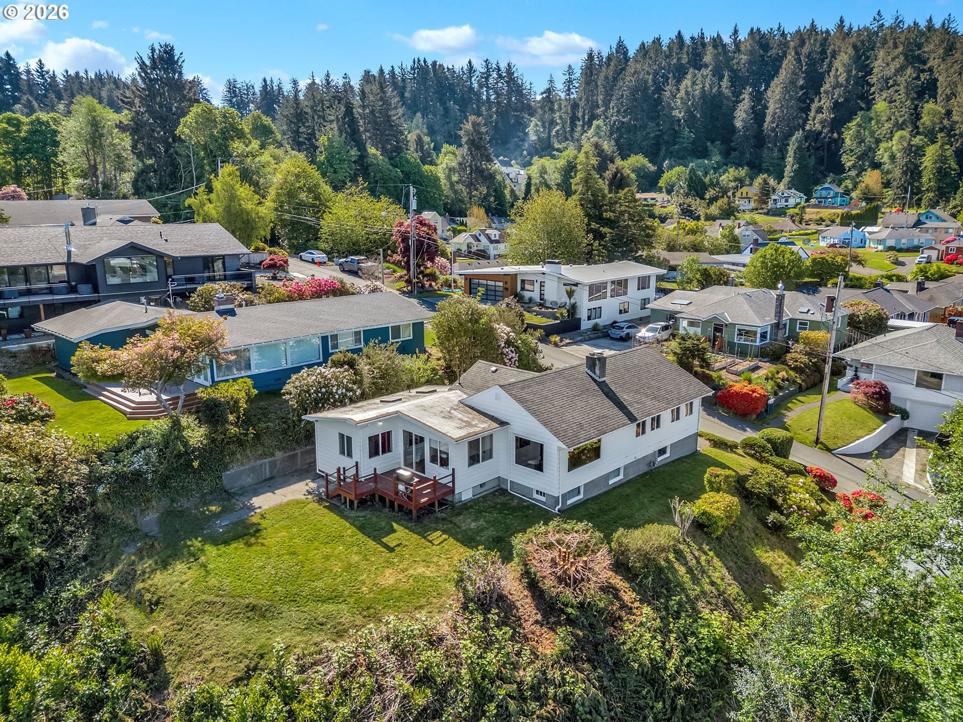 3522 GRAND AVE