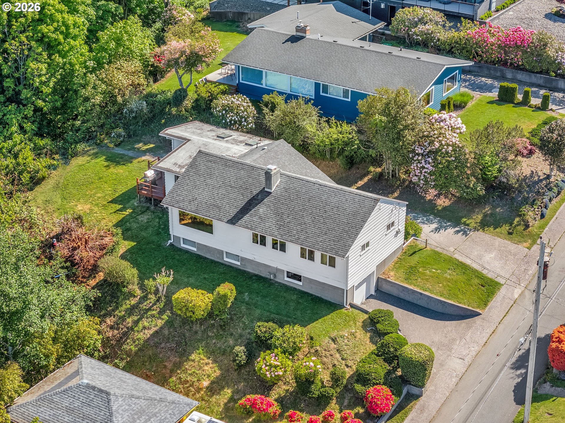 3522 GRAND AVE