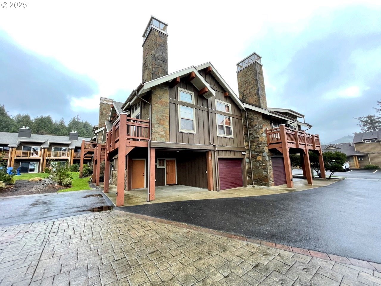 132 E SURFCREST AVE C1-H