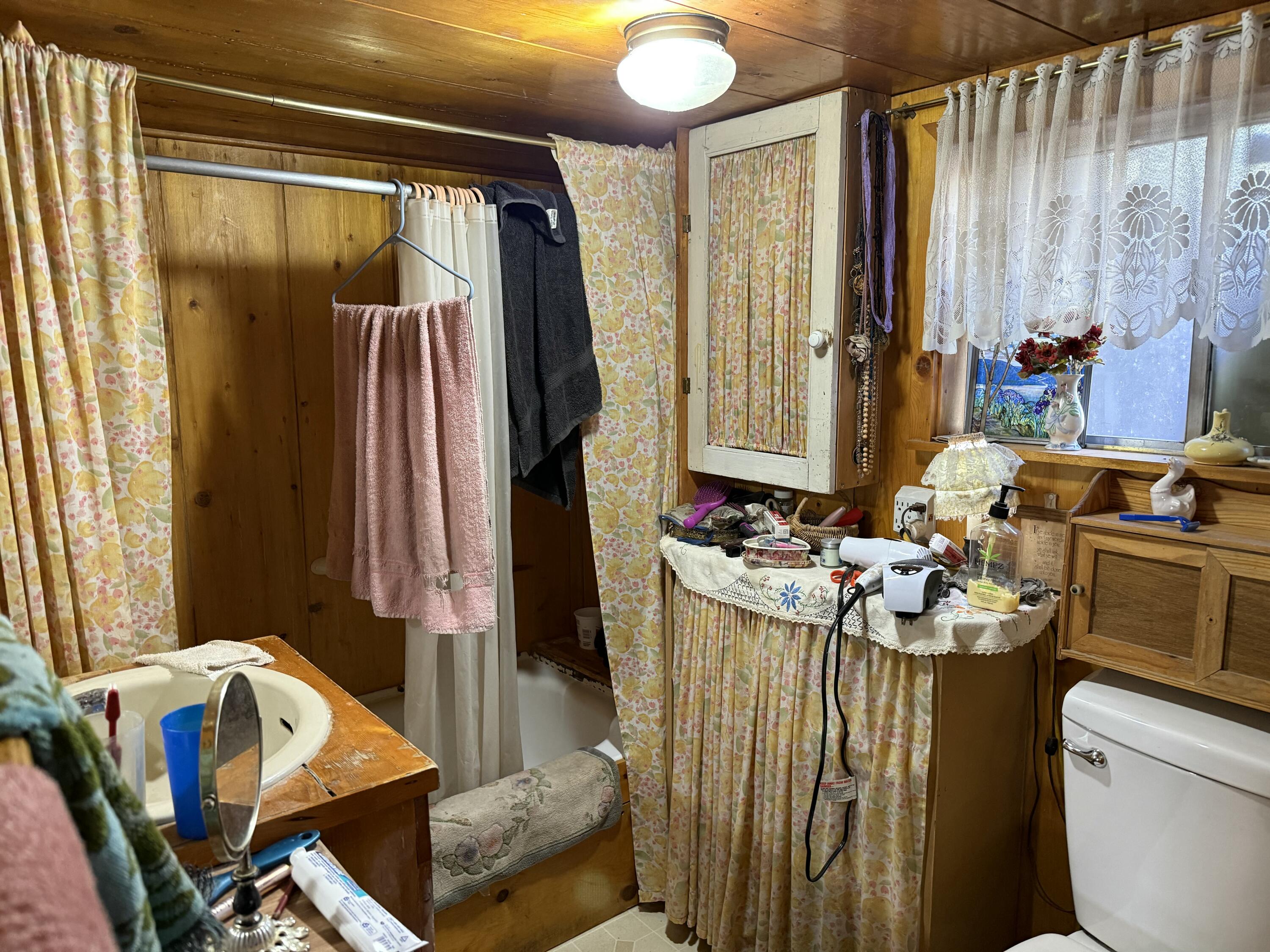 334 BOULDER CREEK RD