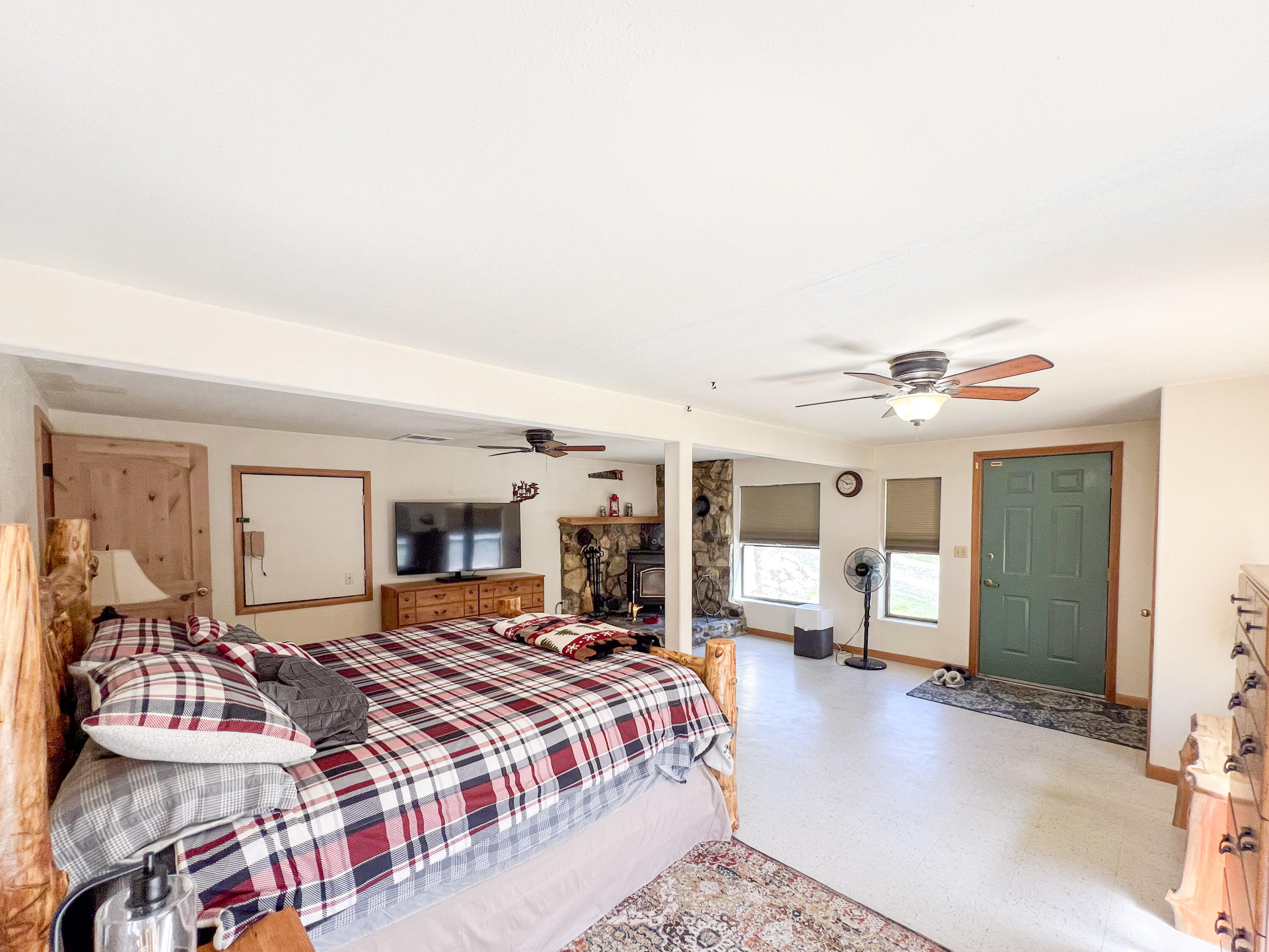 1188 RANDALL RD
