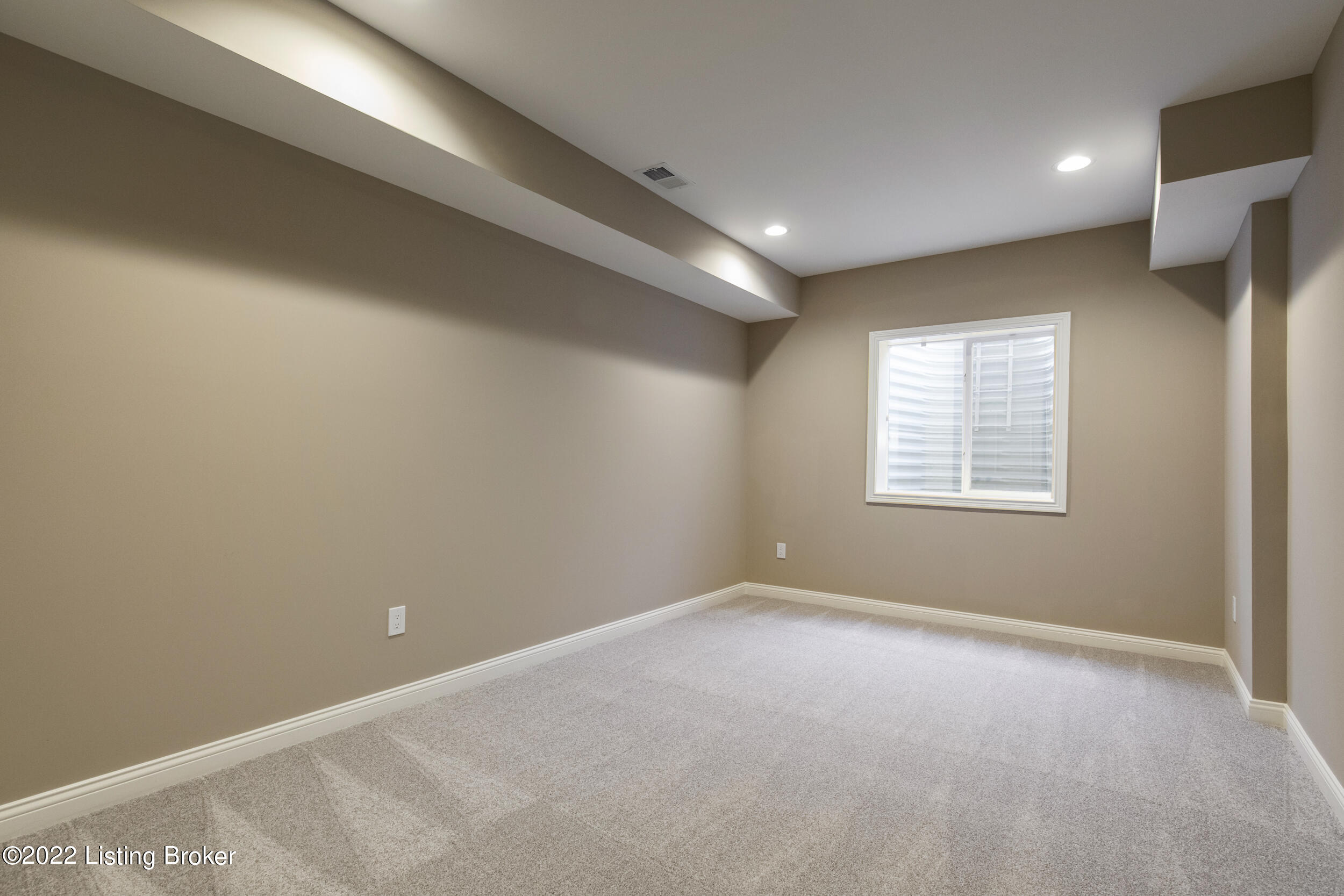 14308 Willow Falls Ct