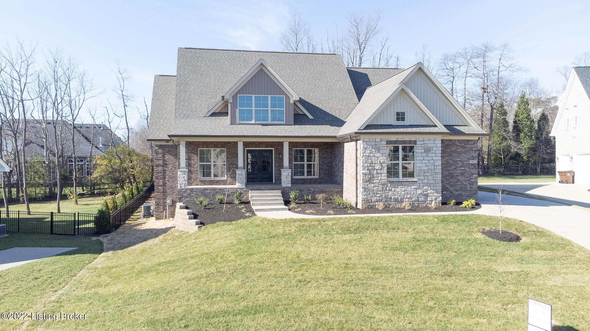 1402 Willow Pointe Ct