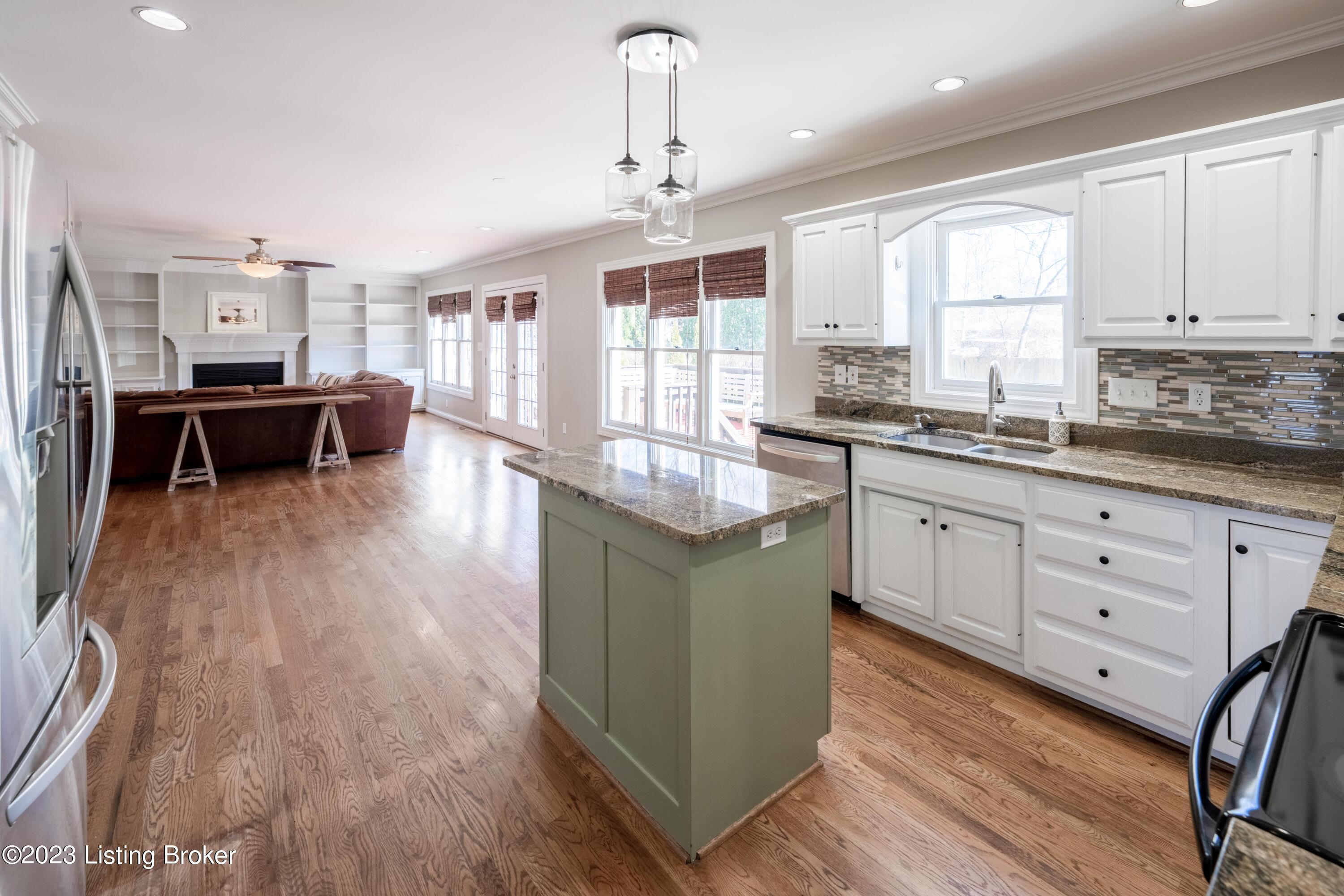 10904 Old Harrods Woods Cir