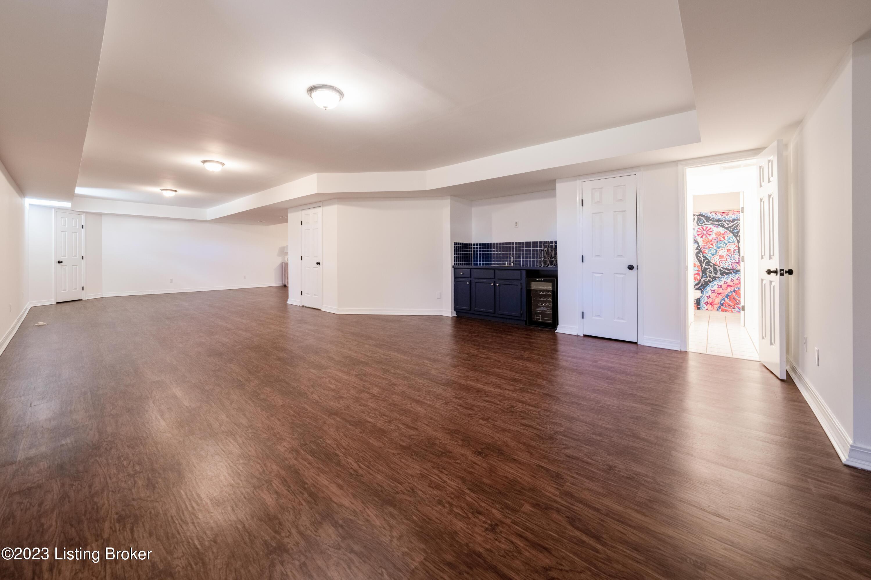 10904 Old Harrods Woods Cir