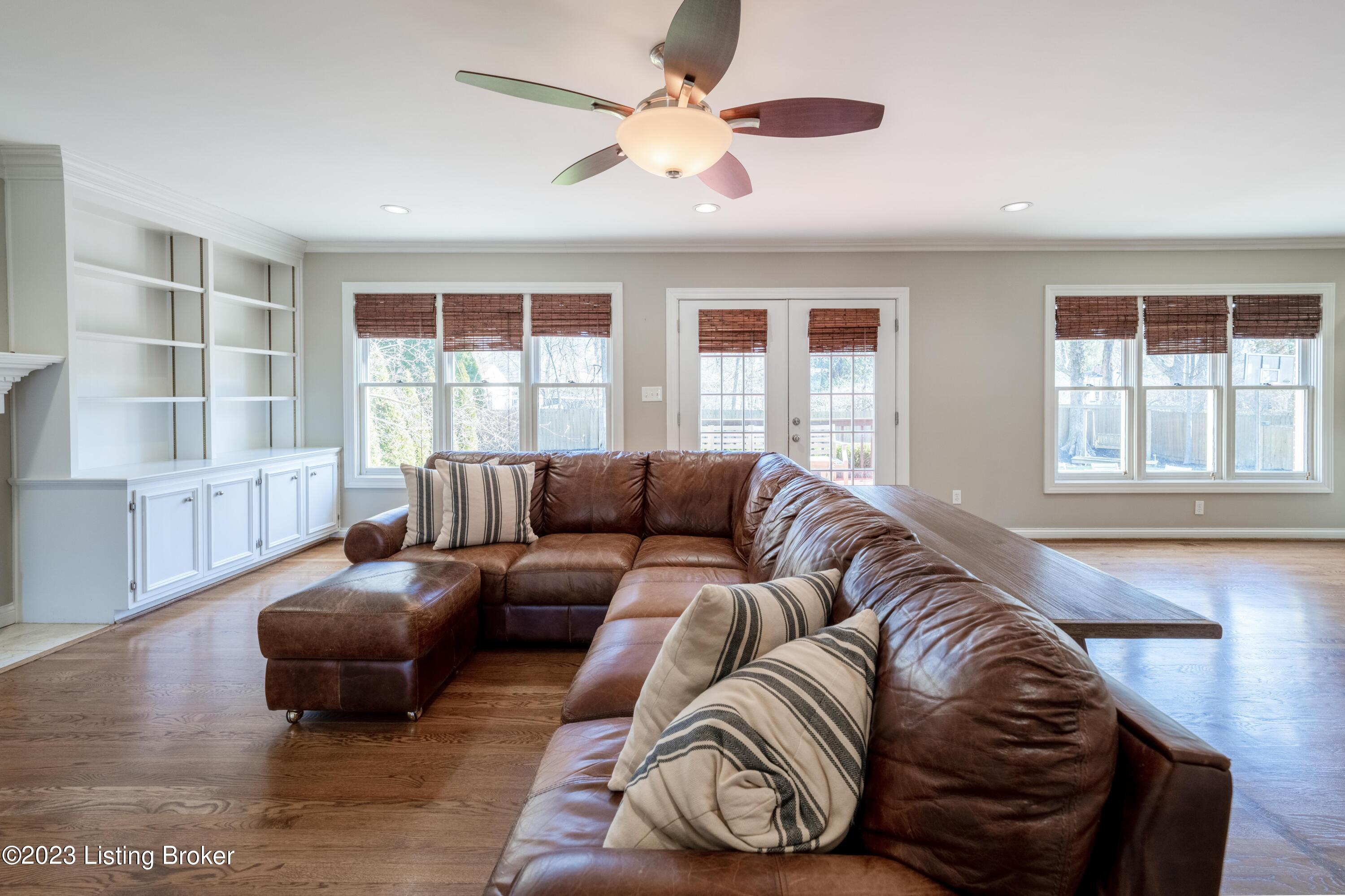 10904 Old Harrods Woods Cir
