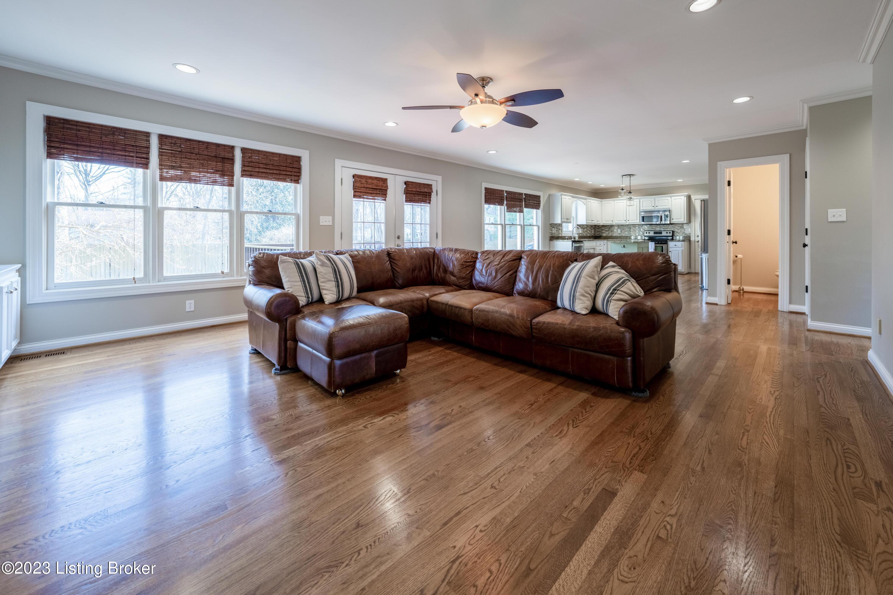 10904 Old Harrods Woods Cir