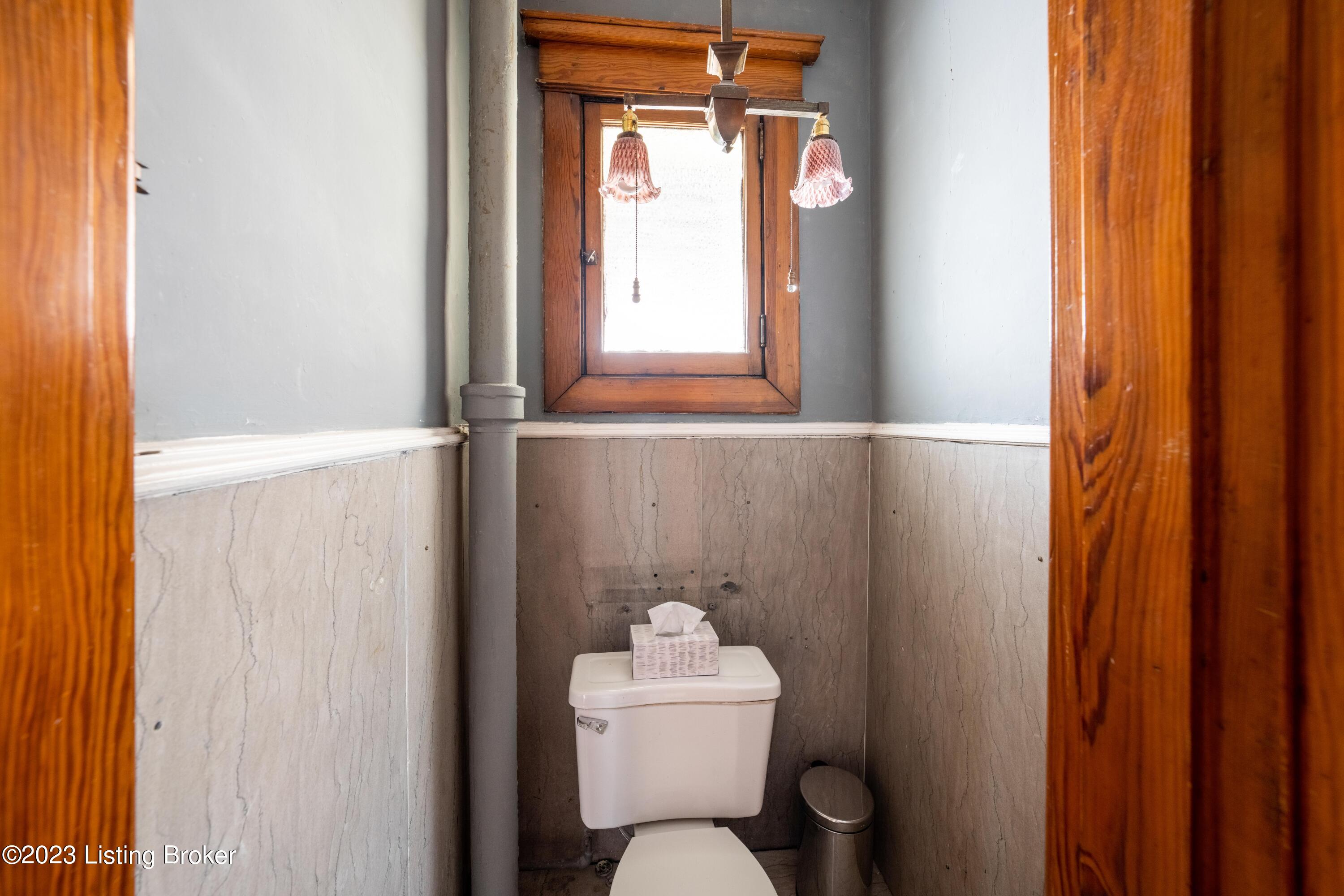1058 Cherokee Rd, 3