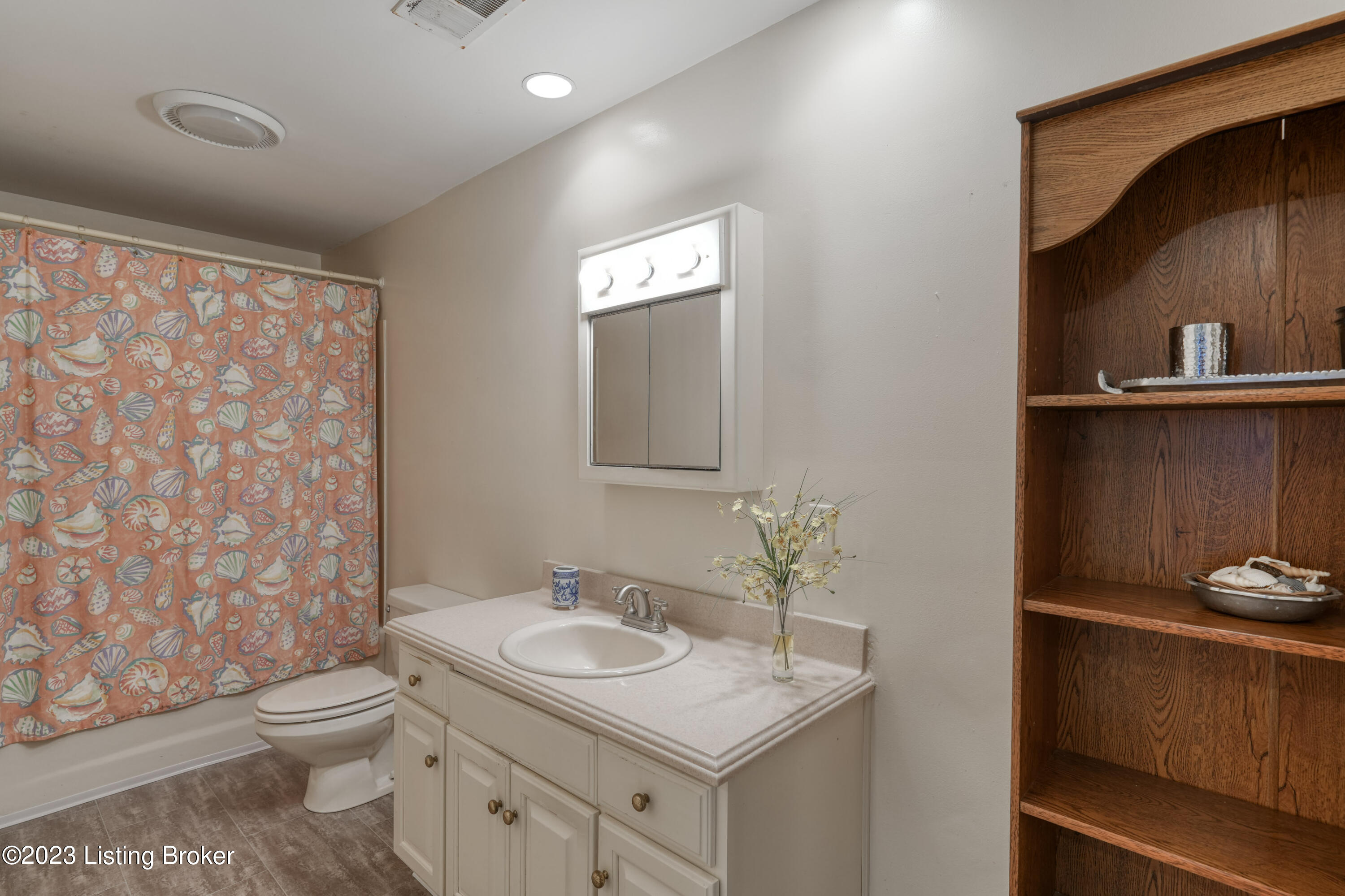 6003 Regal Springs Dr