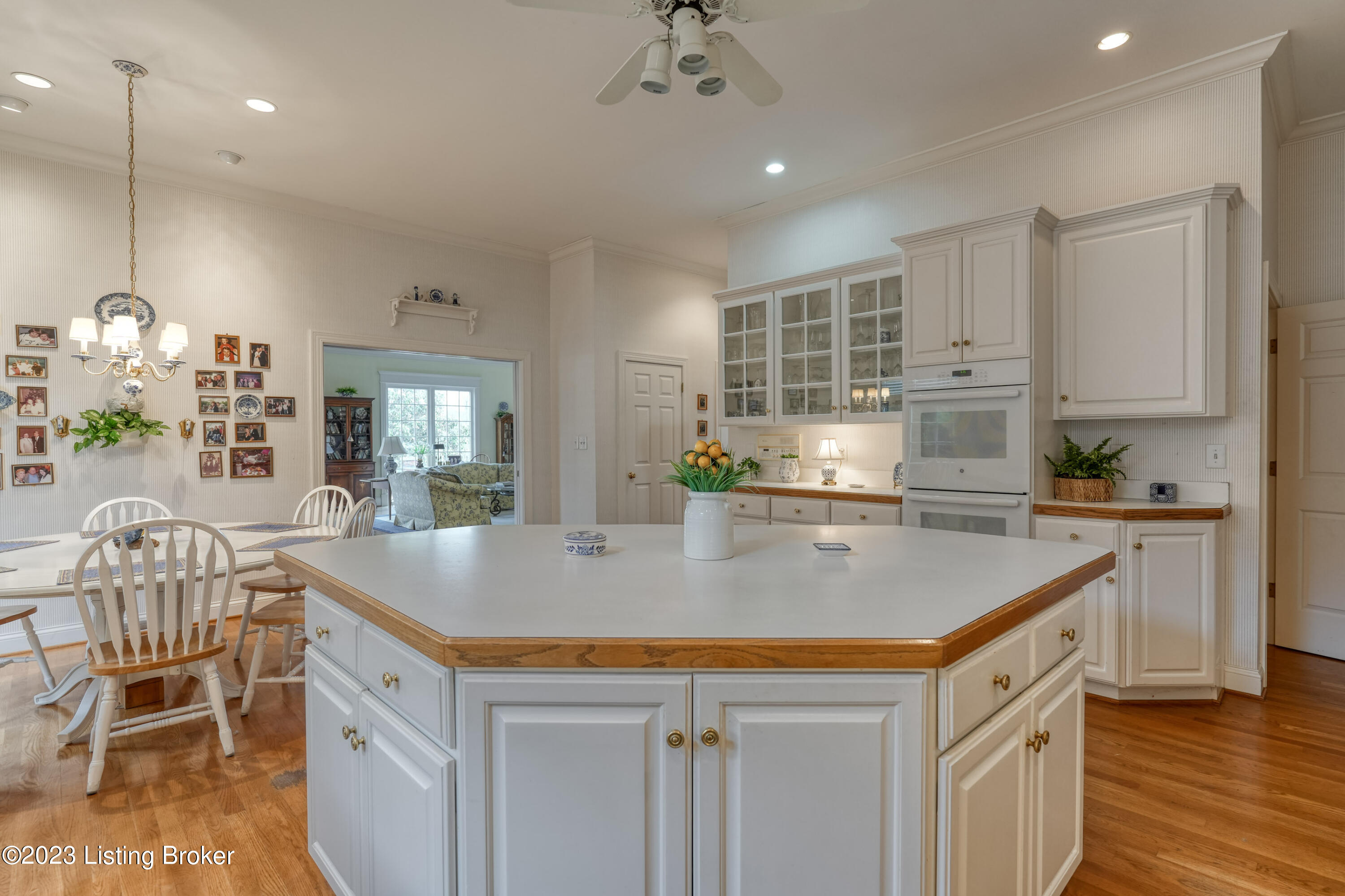 6003 Regal Springs Dr