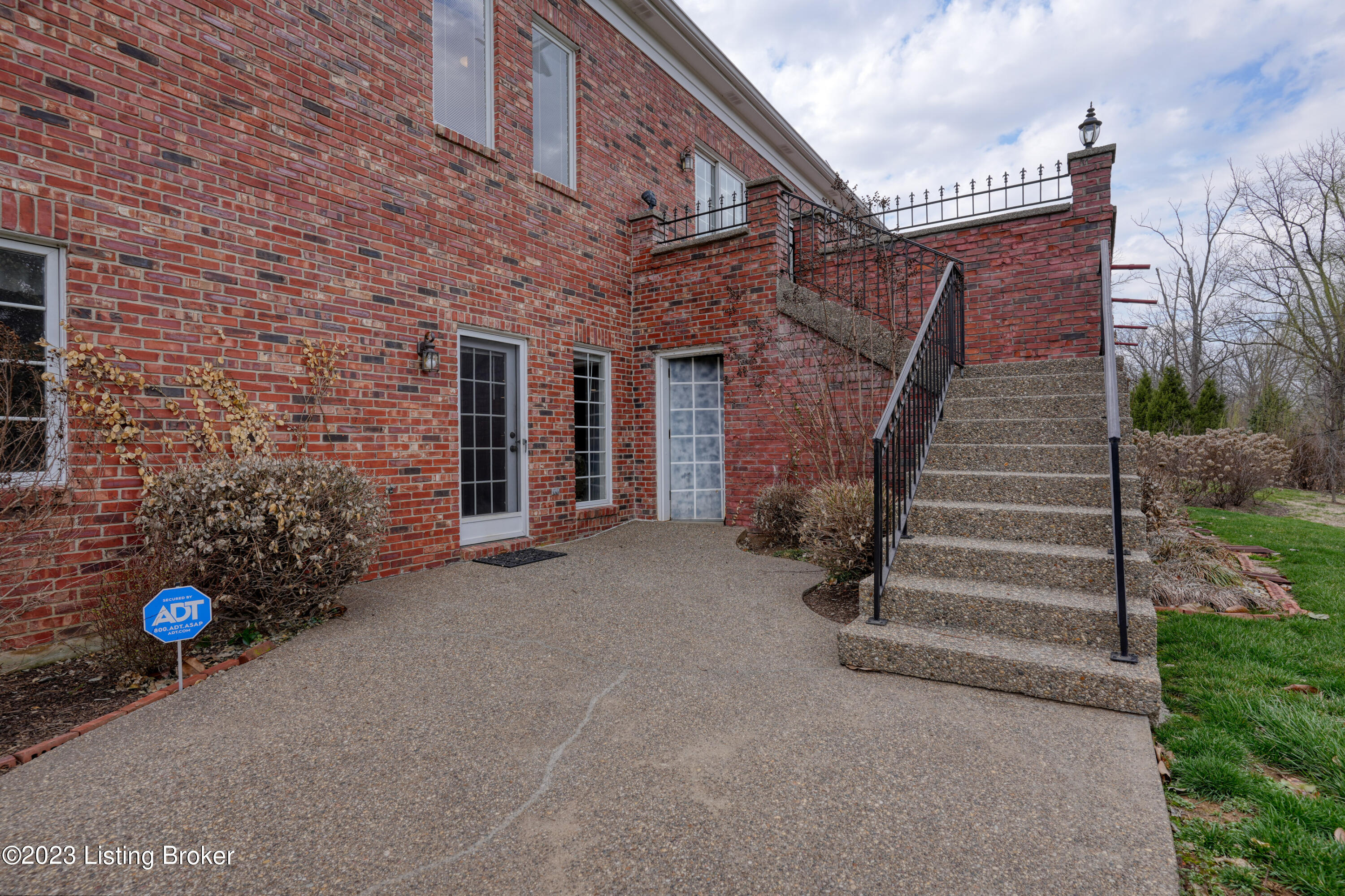 6003 Regal Springs Dr