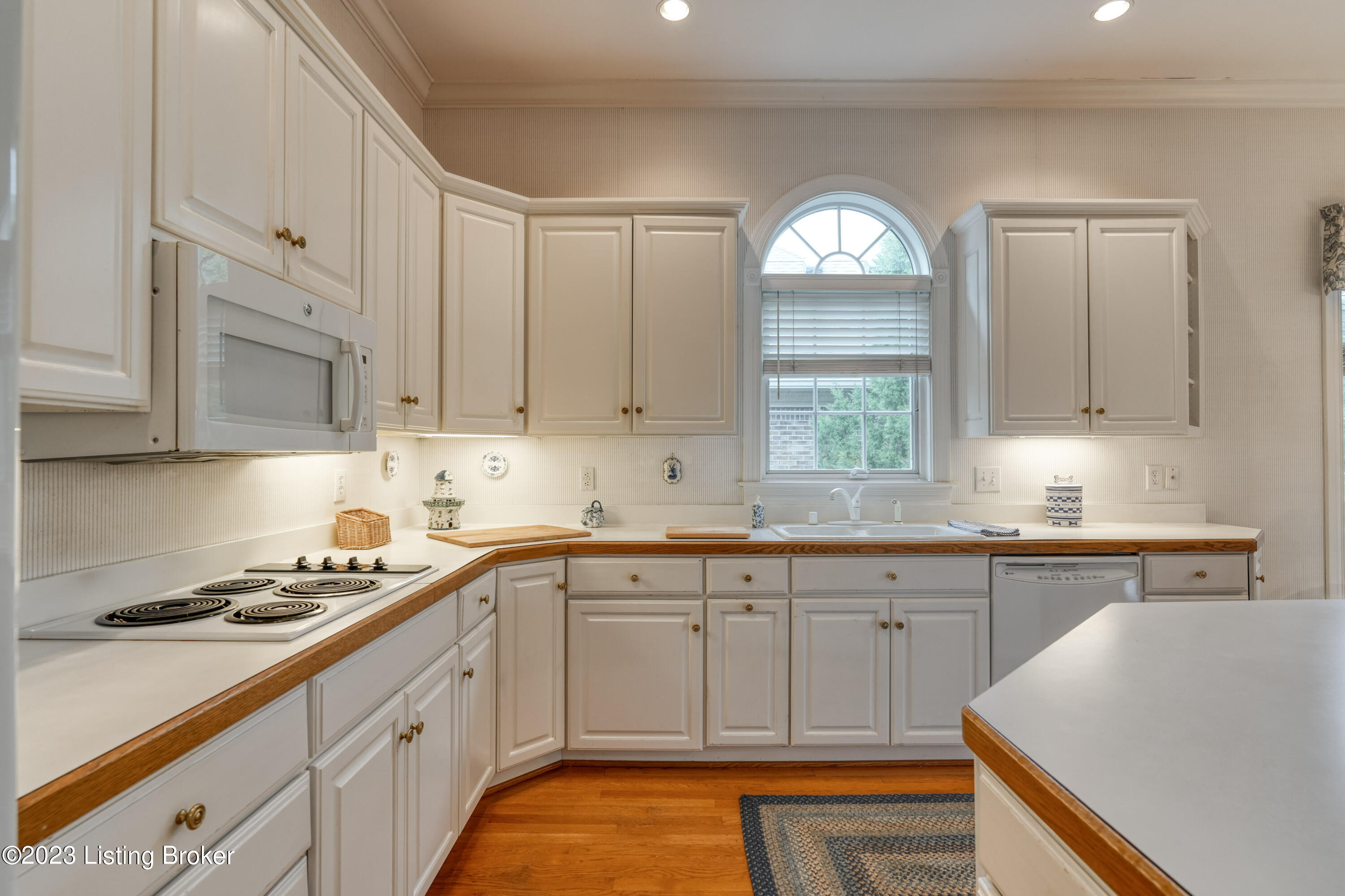 6003 Regal Springs Dr