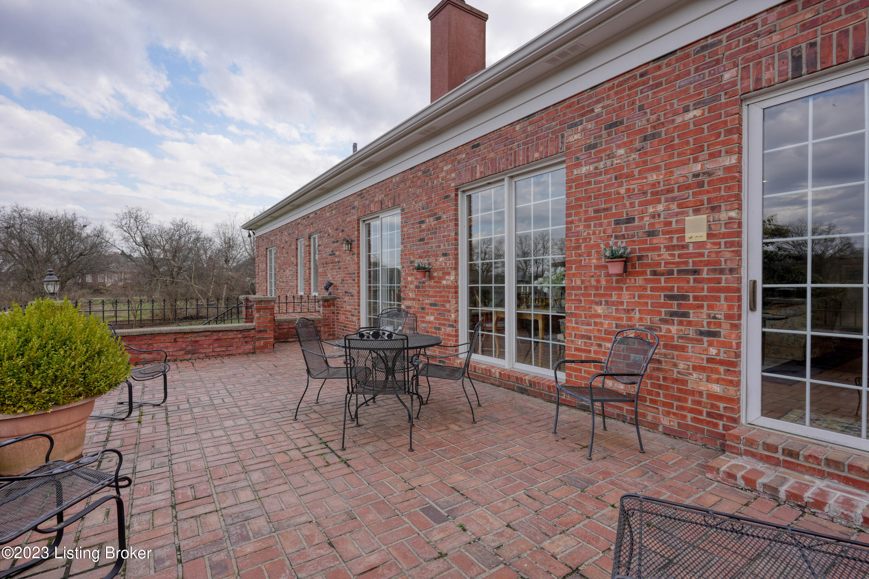 6003 Regal Springs Dr