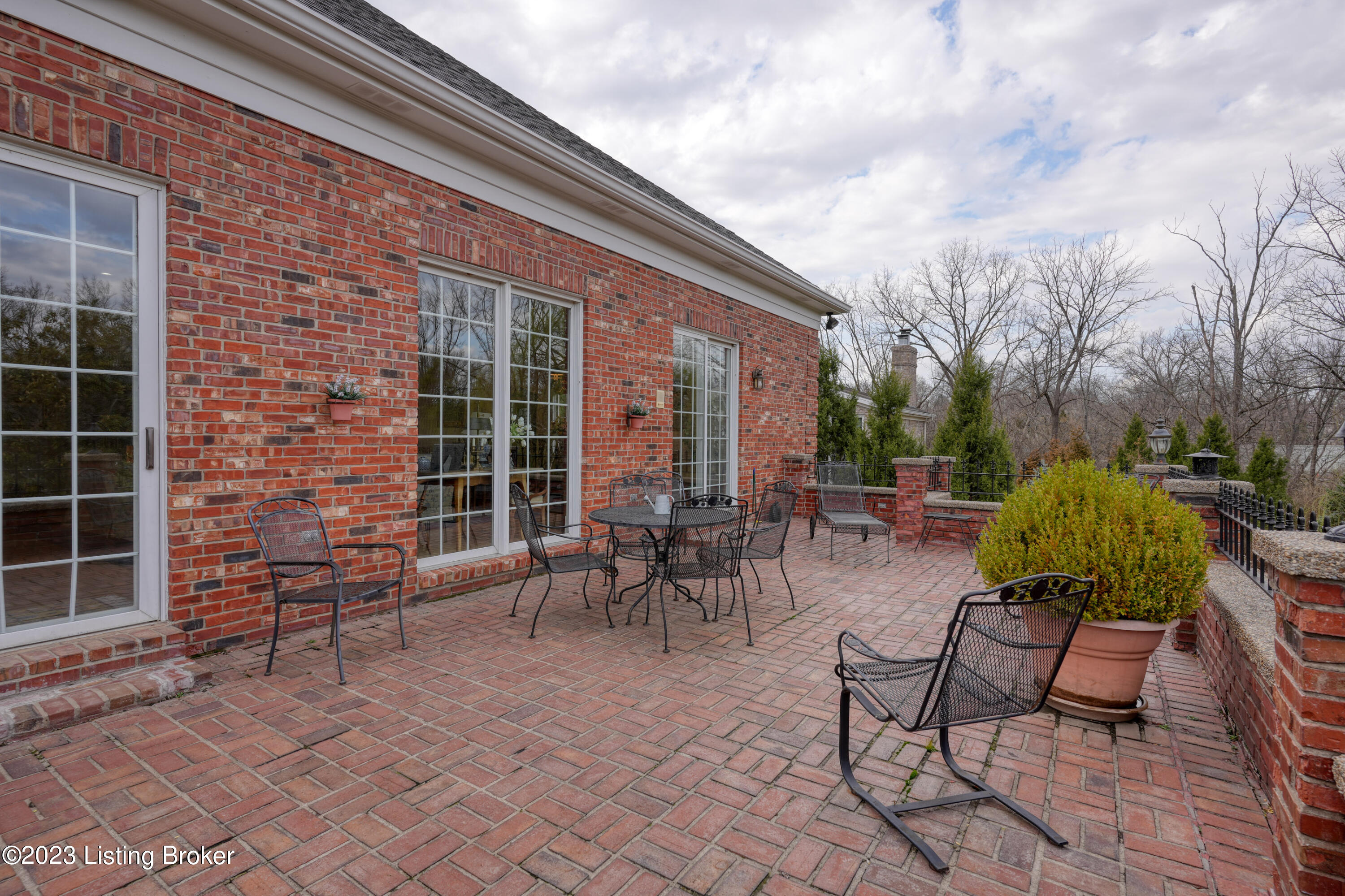 6003 Regal Springs Dr