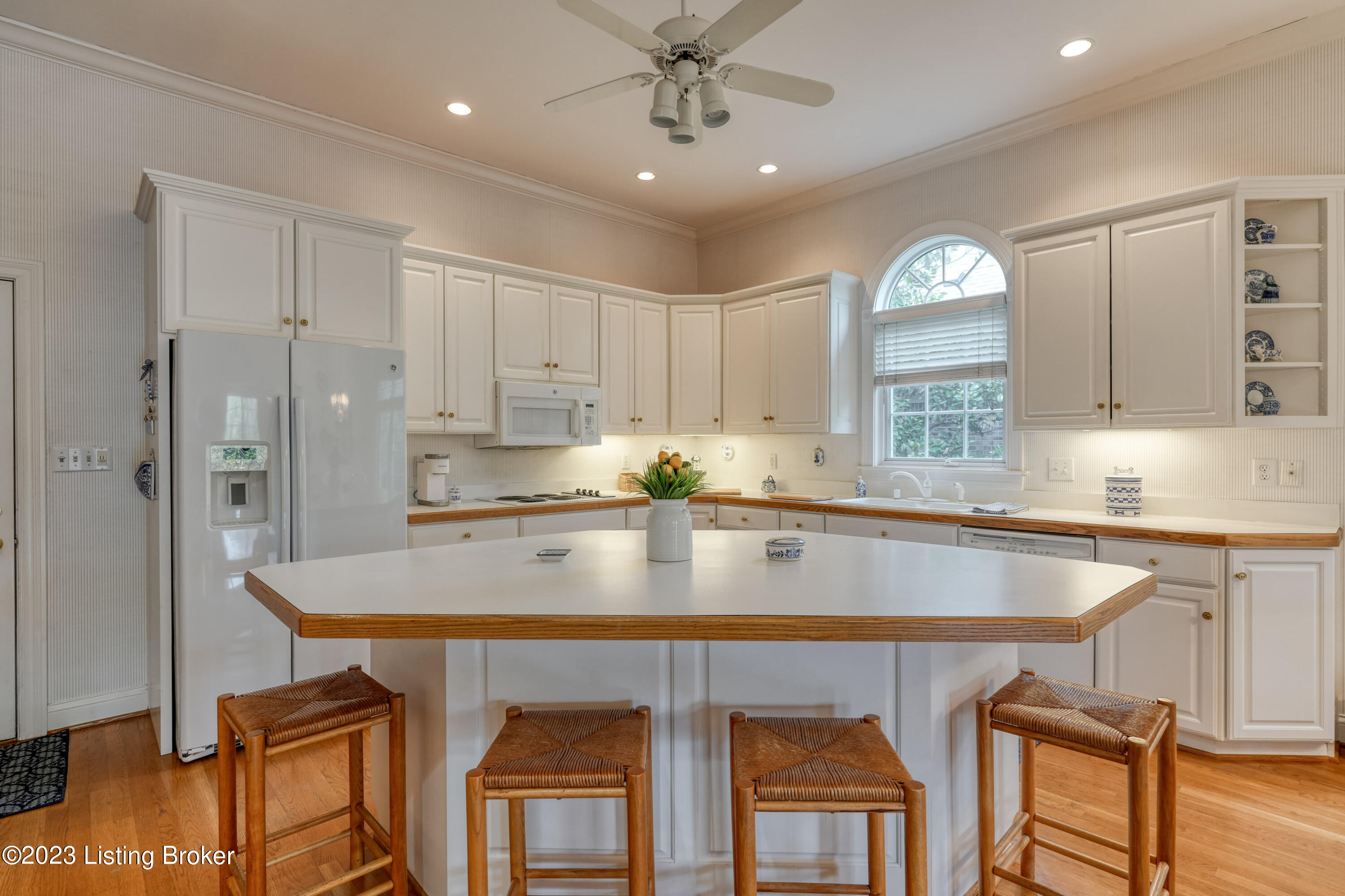 6003 Regal Springs Dr