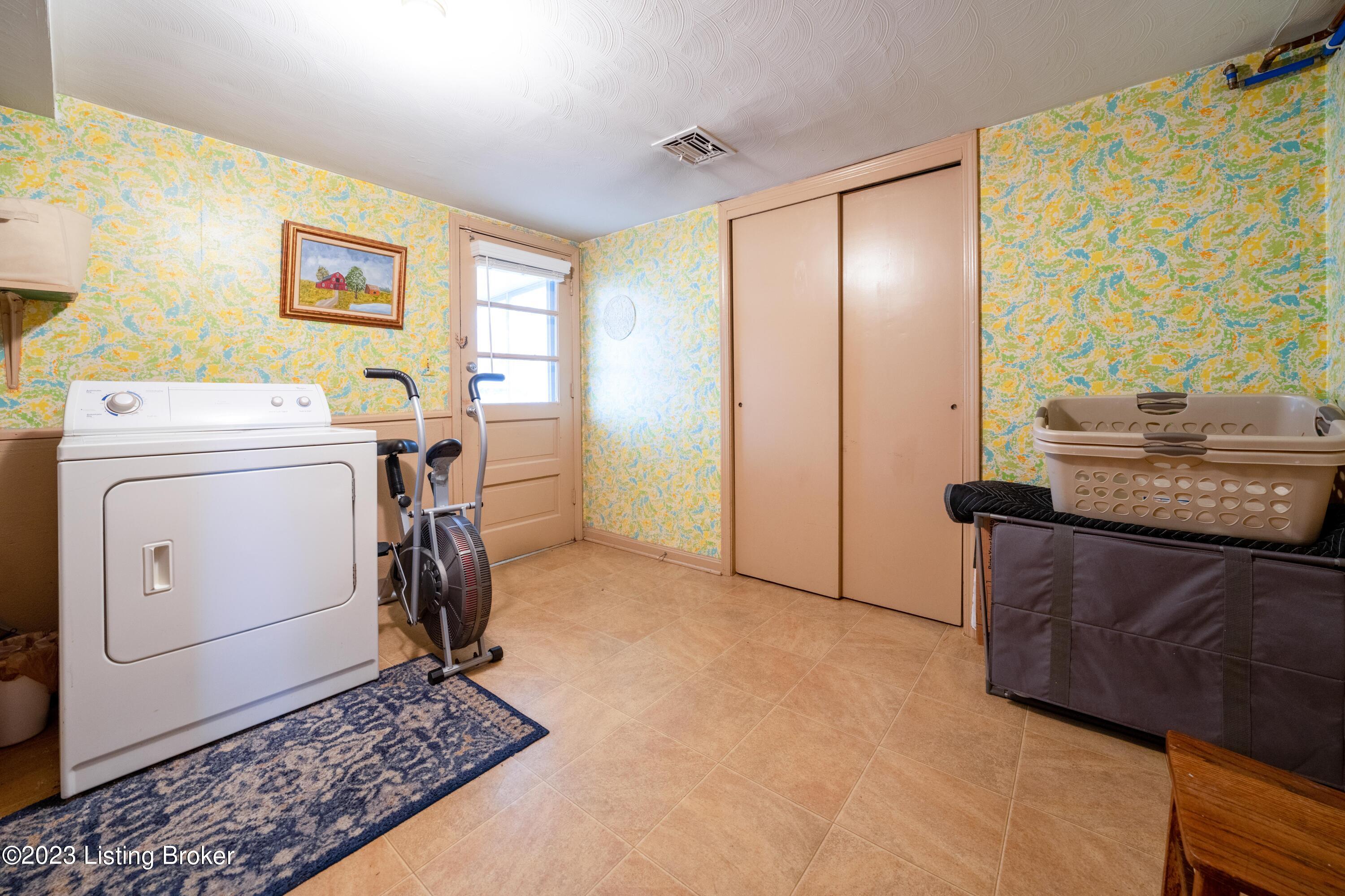 6108 Jeanine Dr