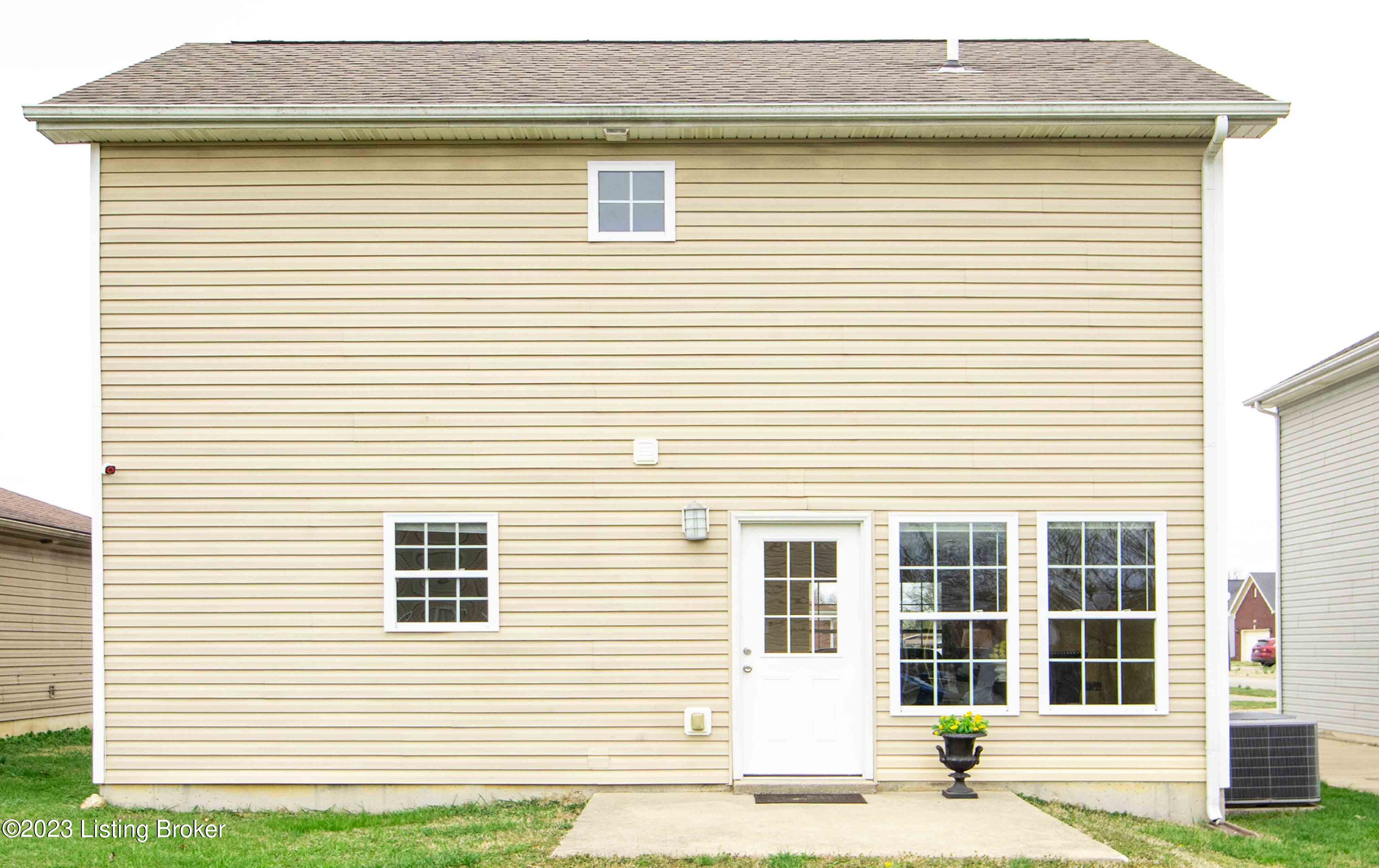 2502 Emma Katherine Ln