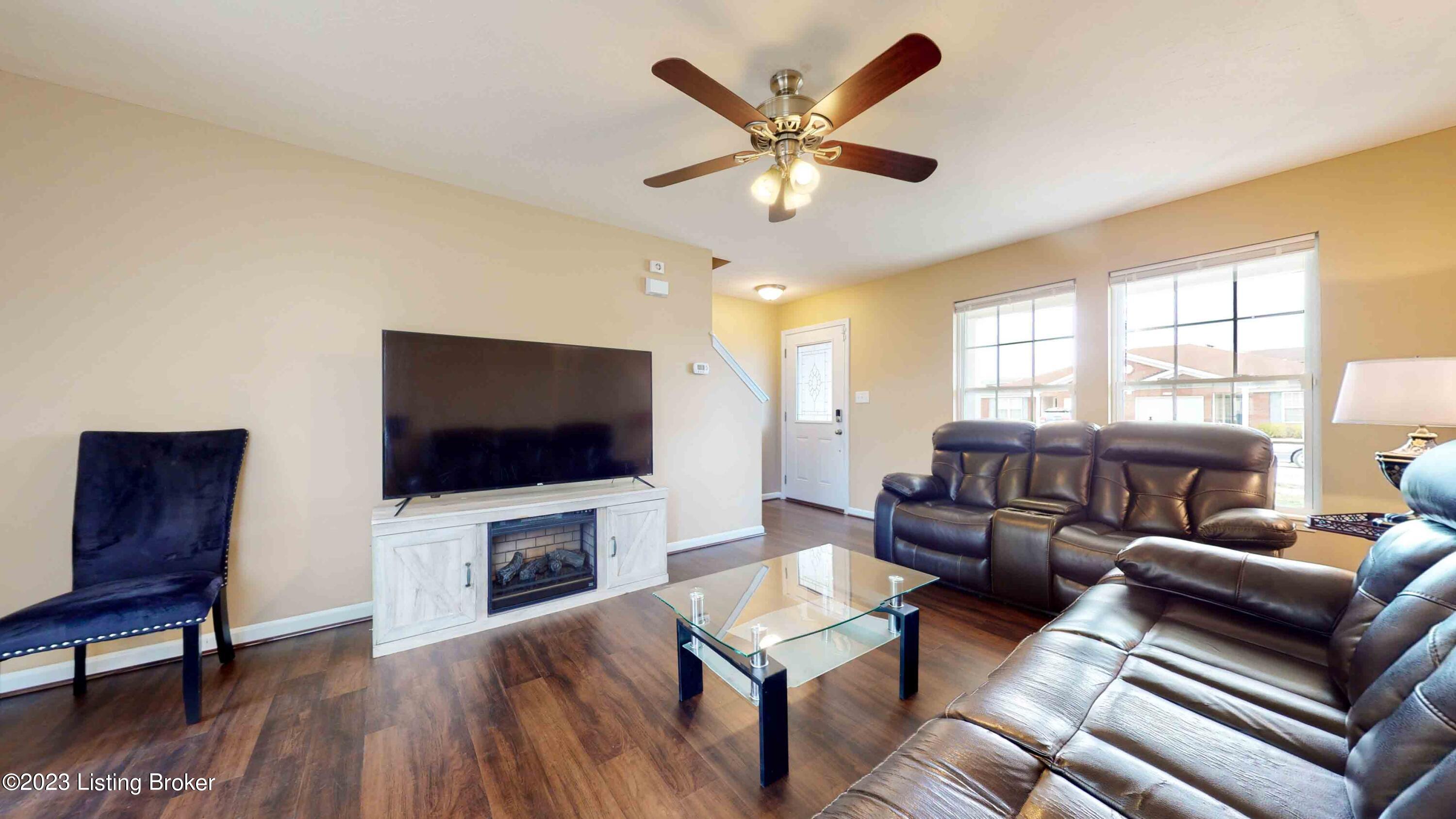 2502 Emma Katherine Ln