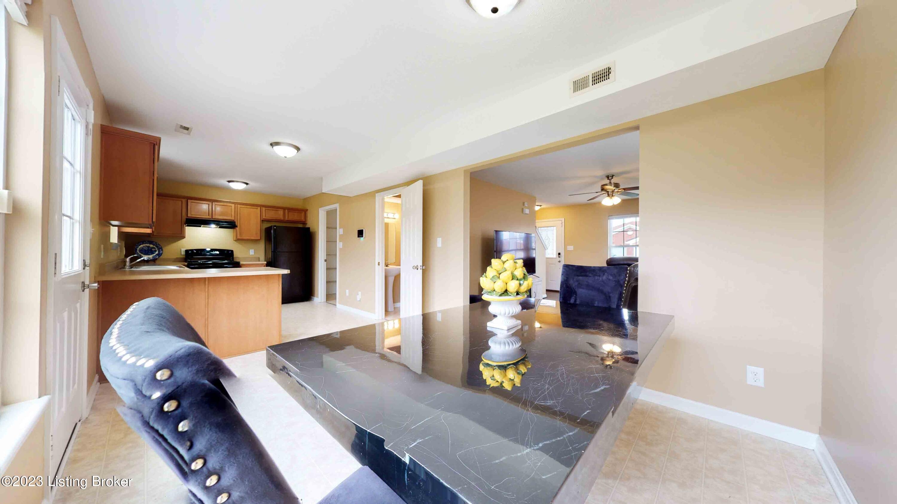 2502 Emma Katherine Ln