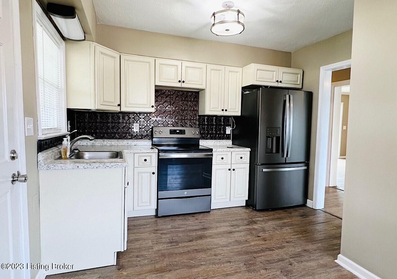 206 Taylorsville Rd