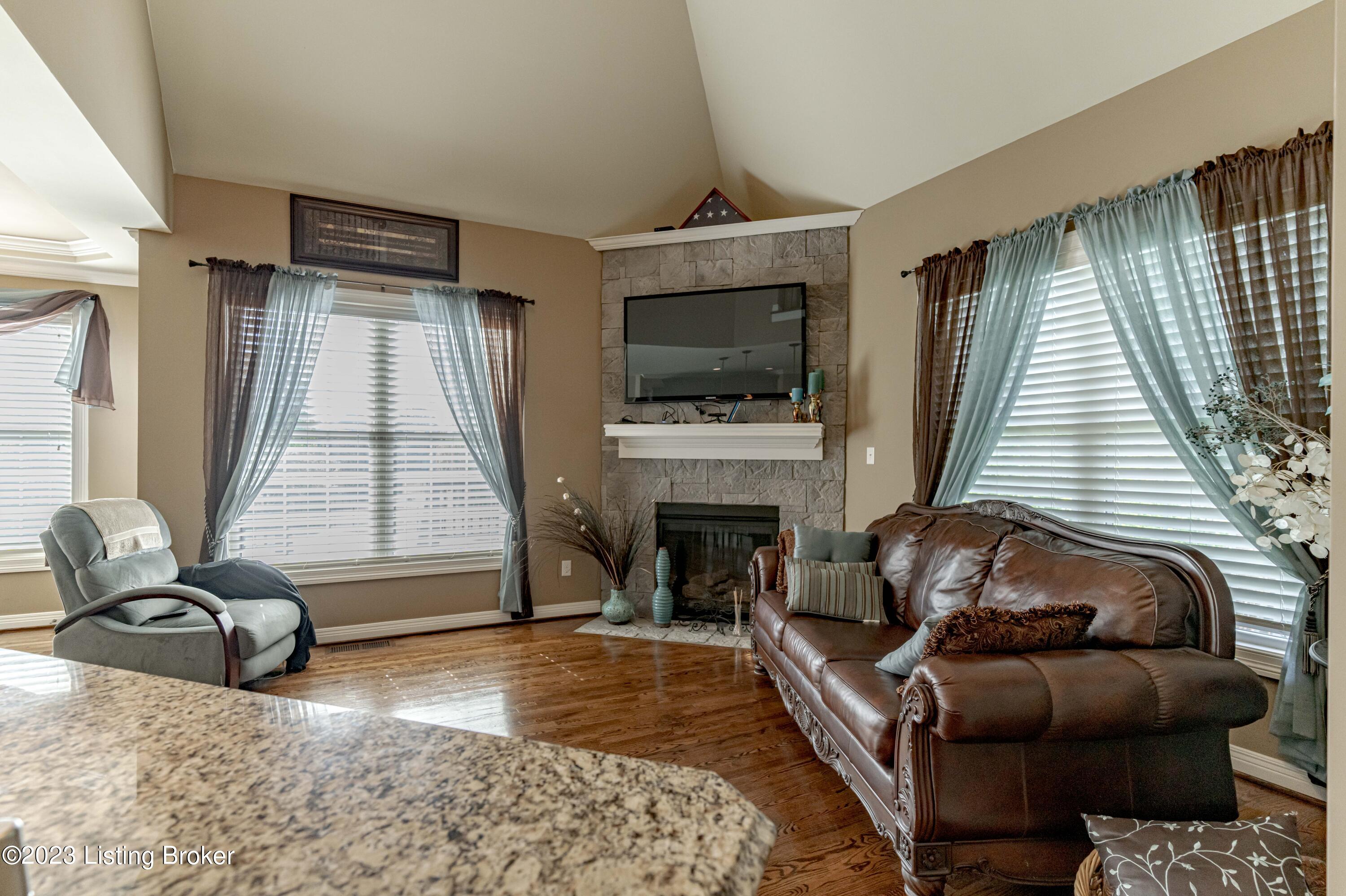 11612 Expedition Trail