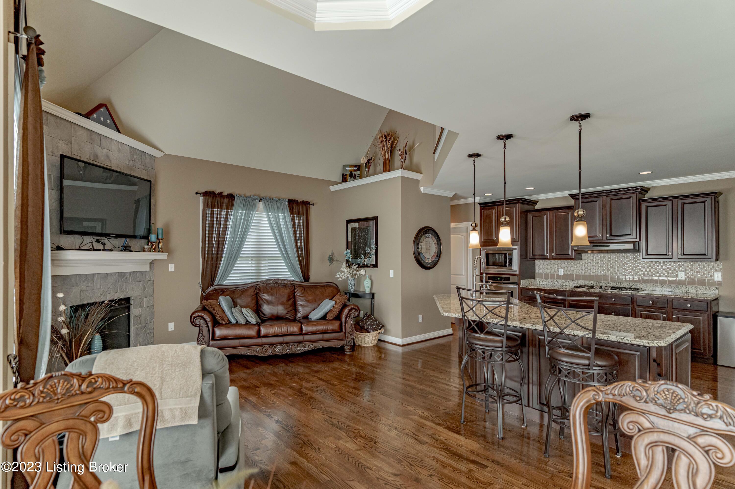 11612 Expedition Trail