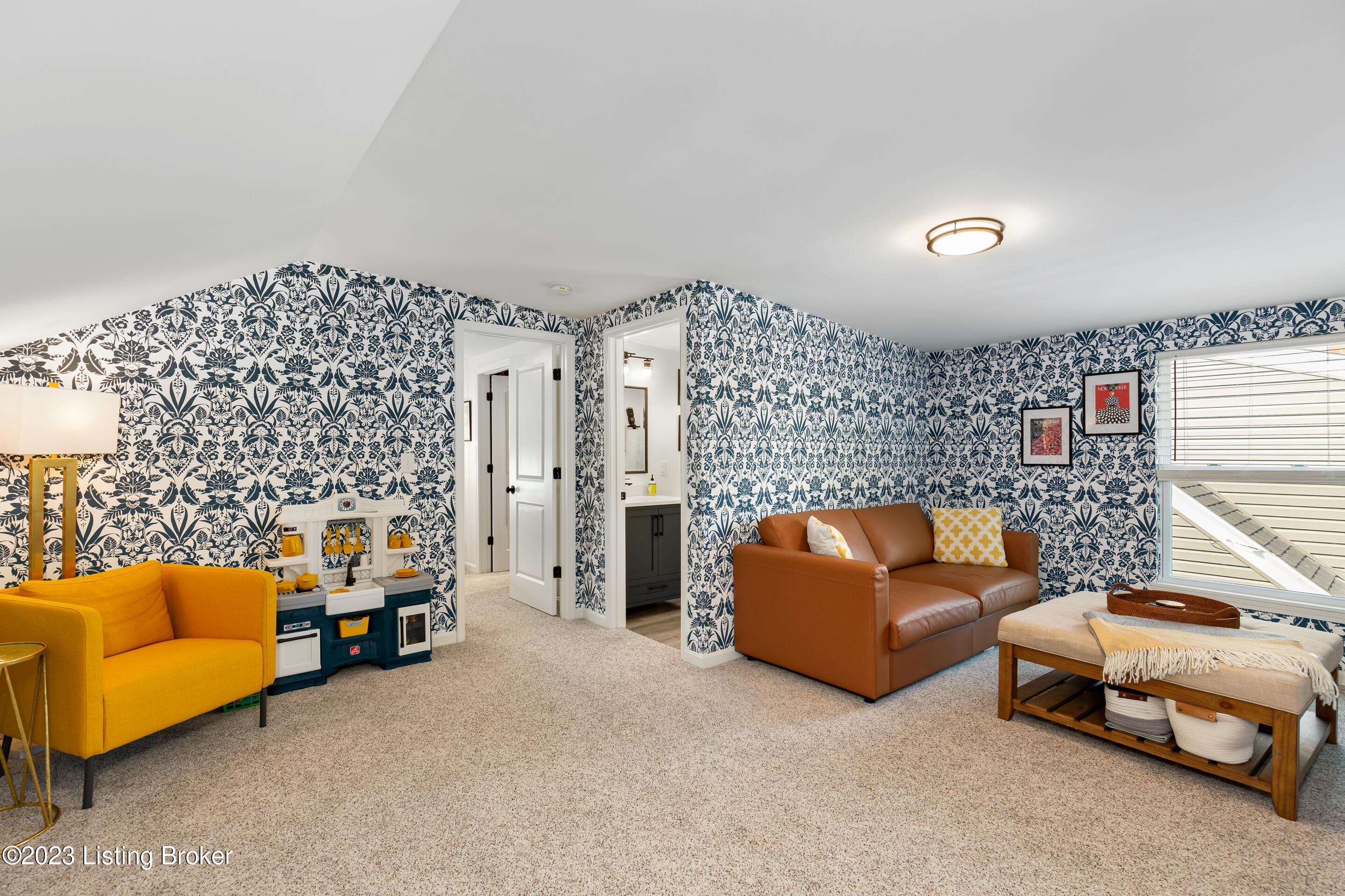 2125 Weber Ave