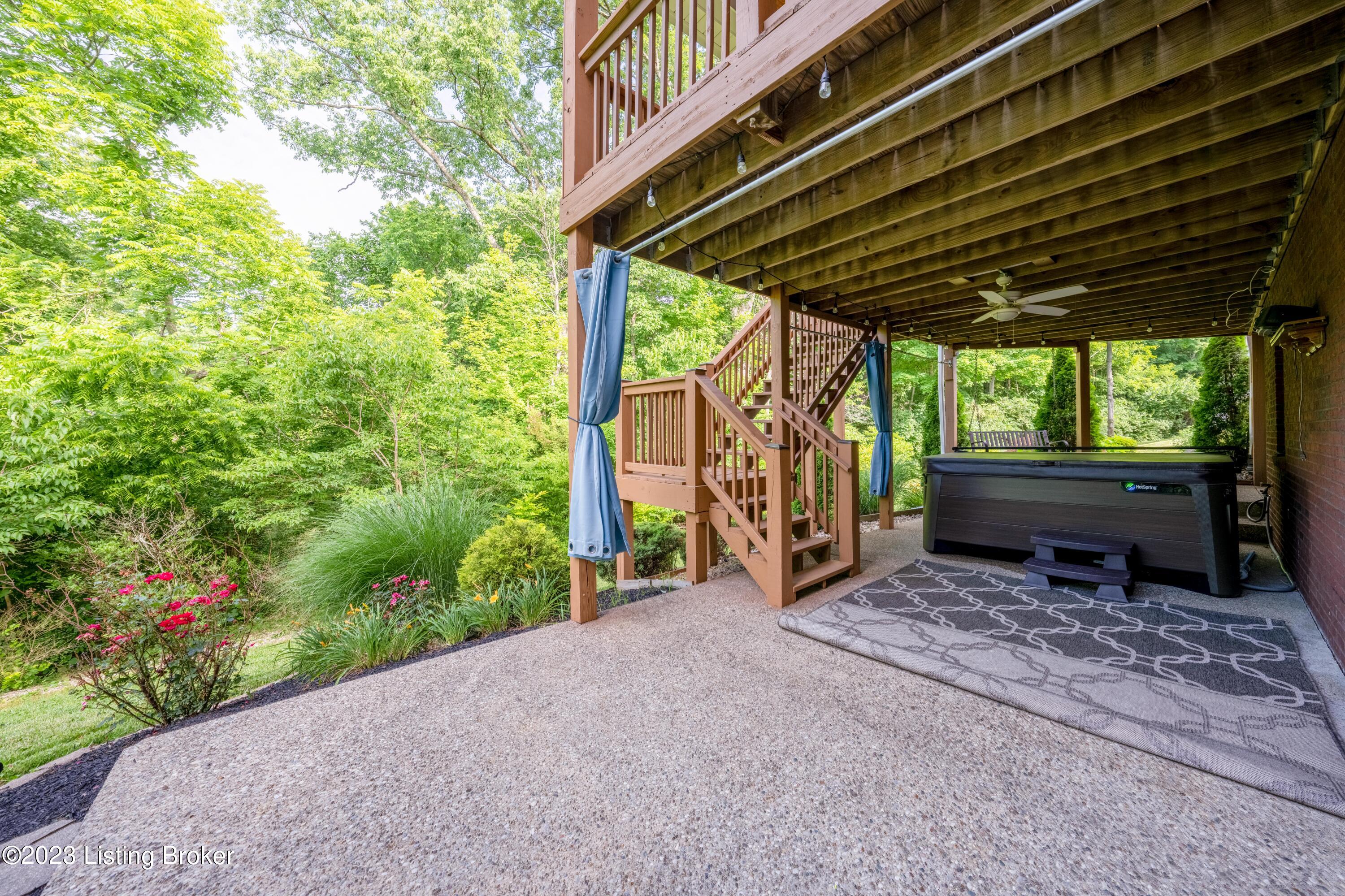 14609 Landis Lakes Dr