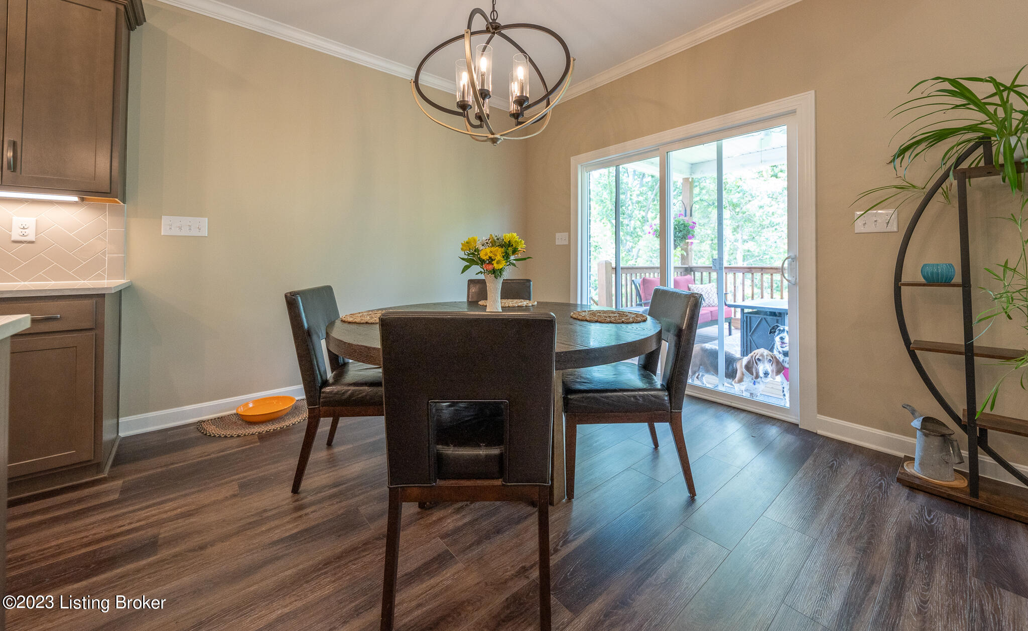 2425 Middle Creek Ct